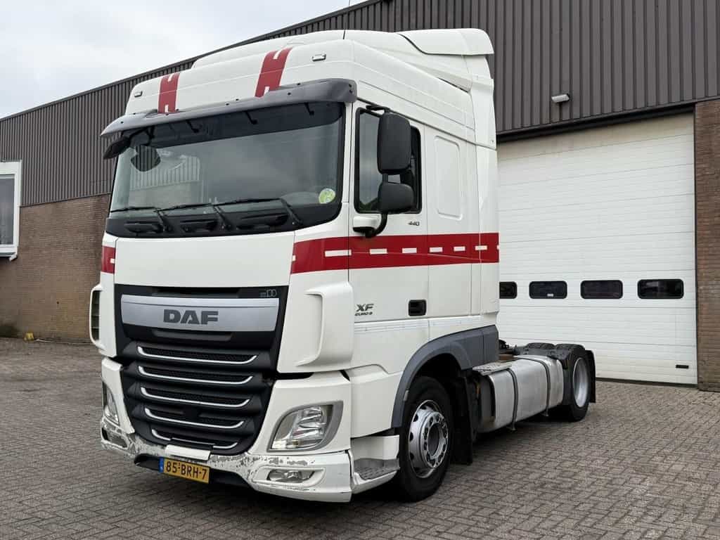 DAF XF 440 FT / Lowdeck / New smarttacho Gen2V2 / Parking airco / Euro6 / NL Truck HT1254