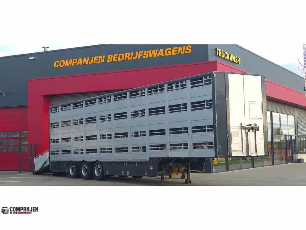 Berdex Berdex 3-4 floors. New Rims and Tires. Type 2. Water and fans +  livestock semi-trailer