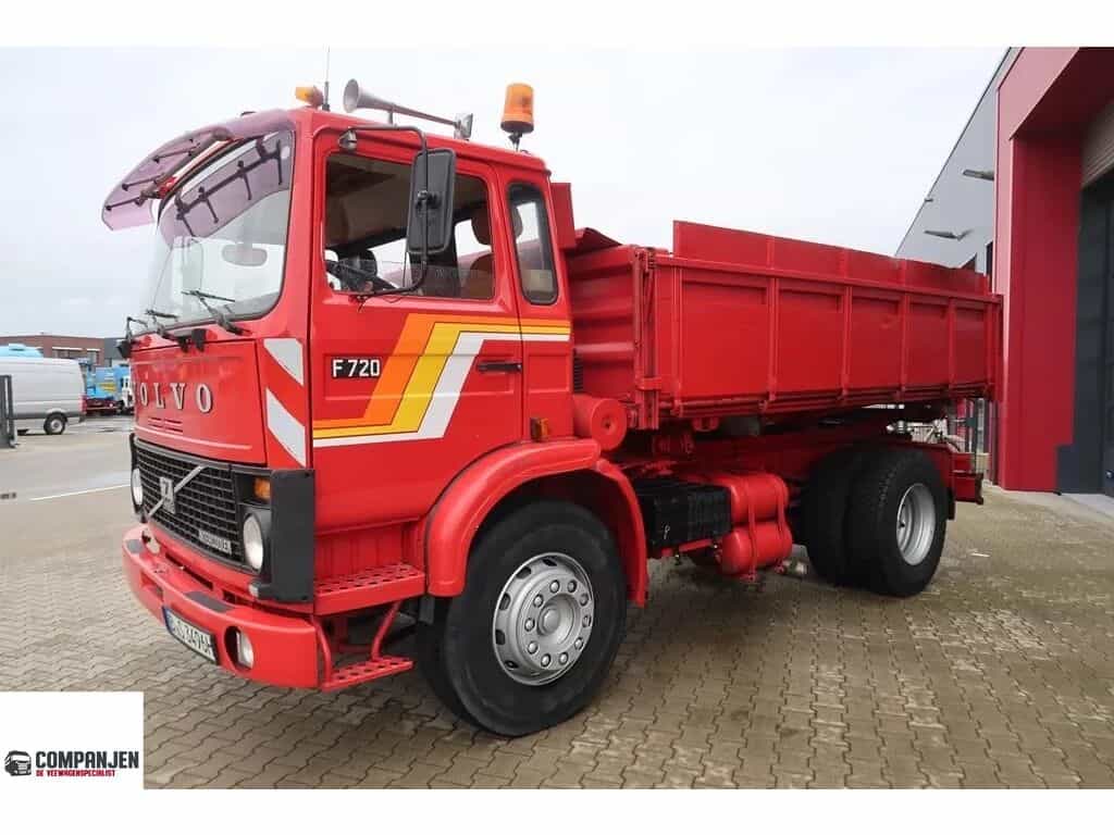 Volvo F 7 F 720 - 1982 - 3 sides tipping - rear crane - Oldtimer dump truck
