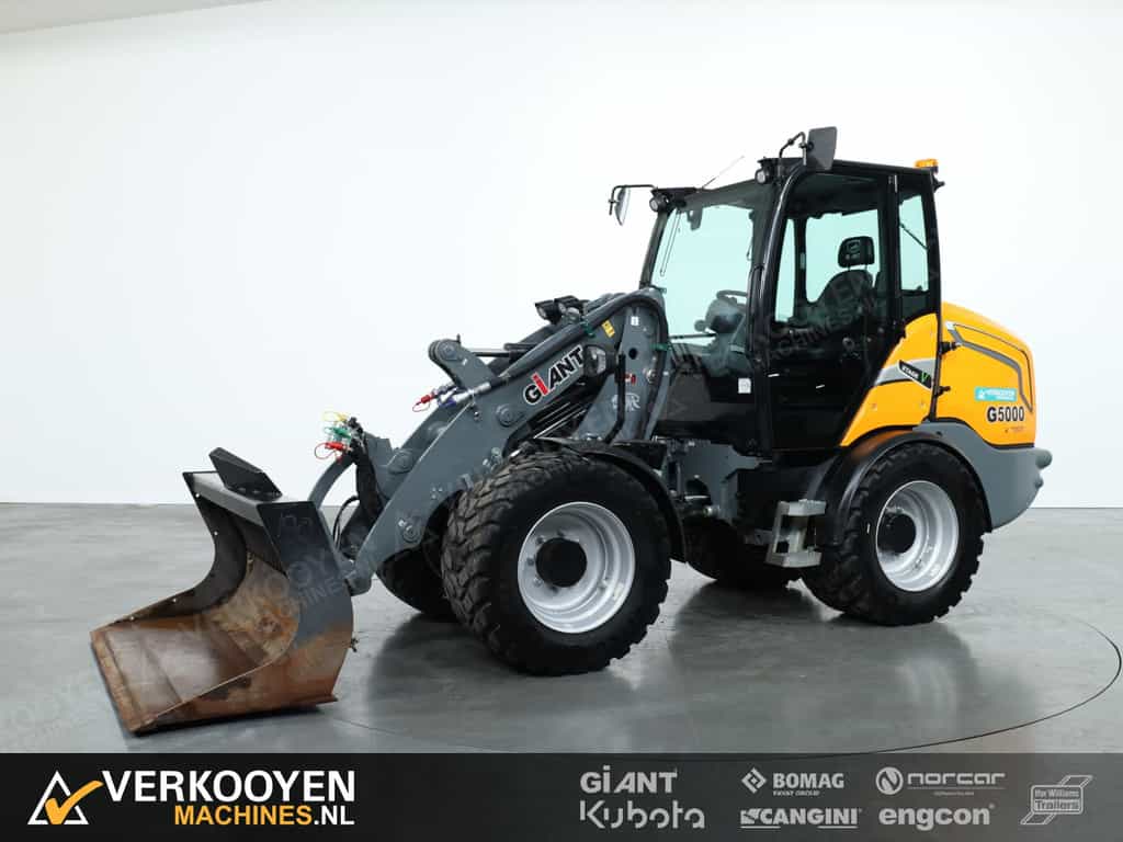 2022 Giant G5000 VV1305 1400uur Full Options
