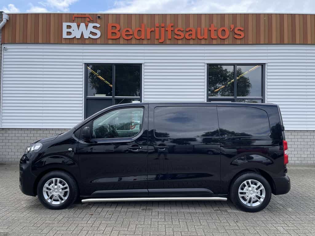 Opel Vivaro 1.5 CDTI 120pk L2H1 Edition / vaste prijs rijklaar € 19.950 ex btw / lease vanaf € 375 / dubbele schuifdeur / airco / cruise / camera / trekhaak / pdc voor en achter !