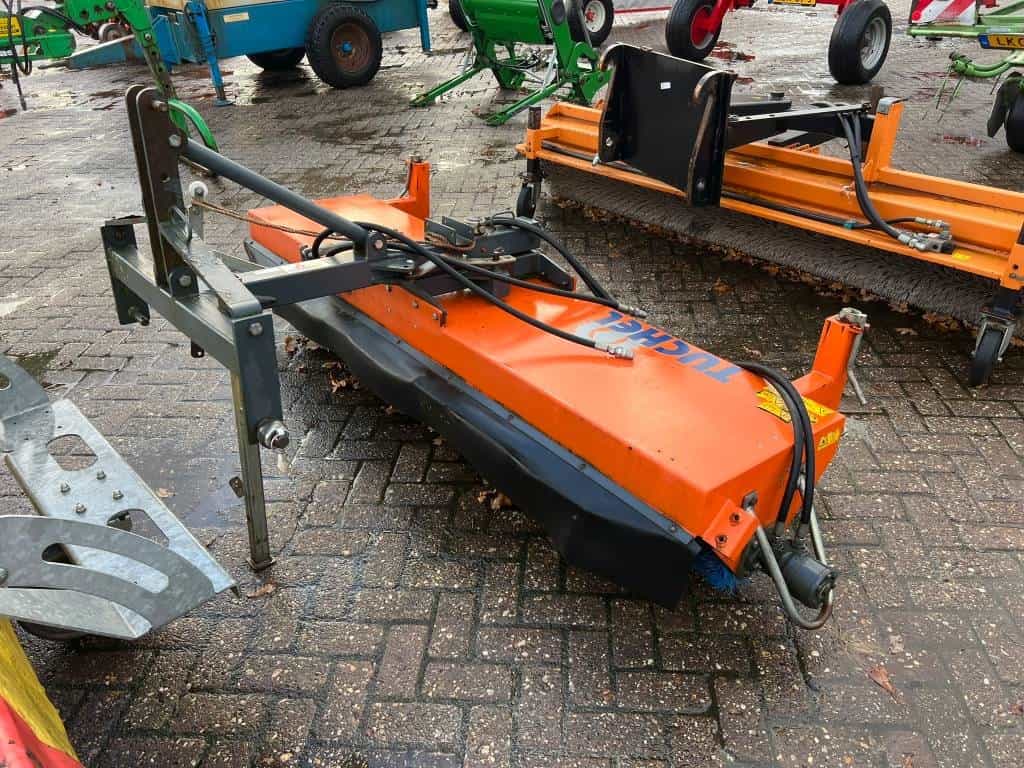 Tuchel EKM 230 HD veegmachine