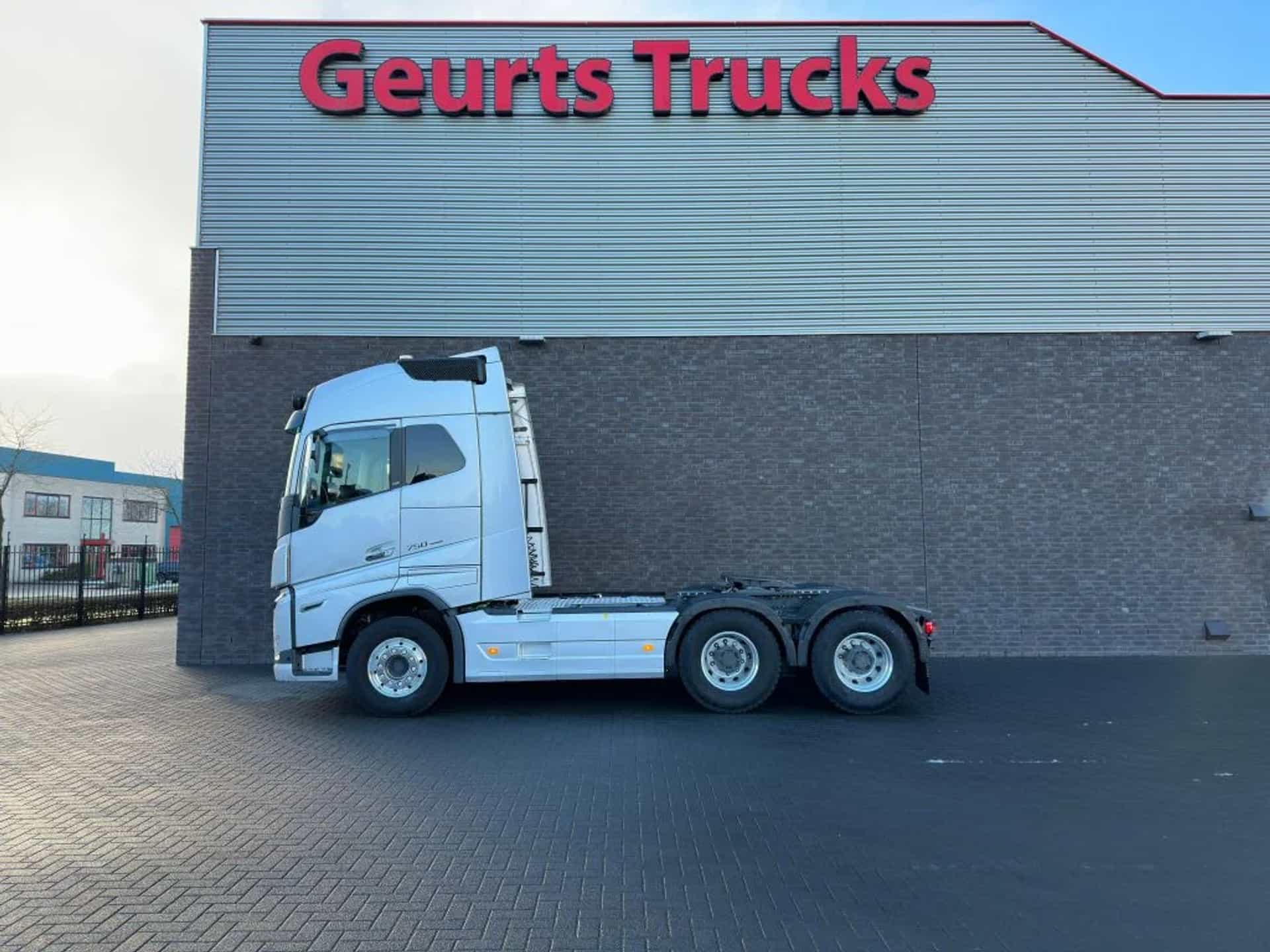Volvo  FH 16.750 6X4 TREKKER/TRACTOR/SZM EURO 6 HYDRAULIC