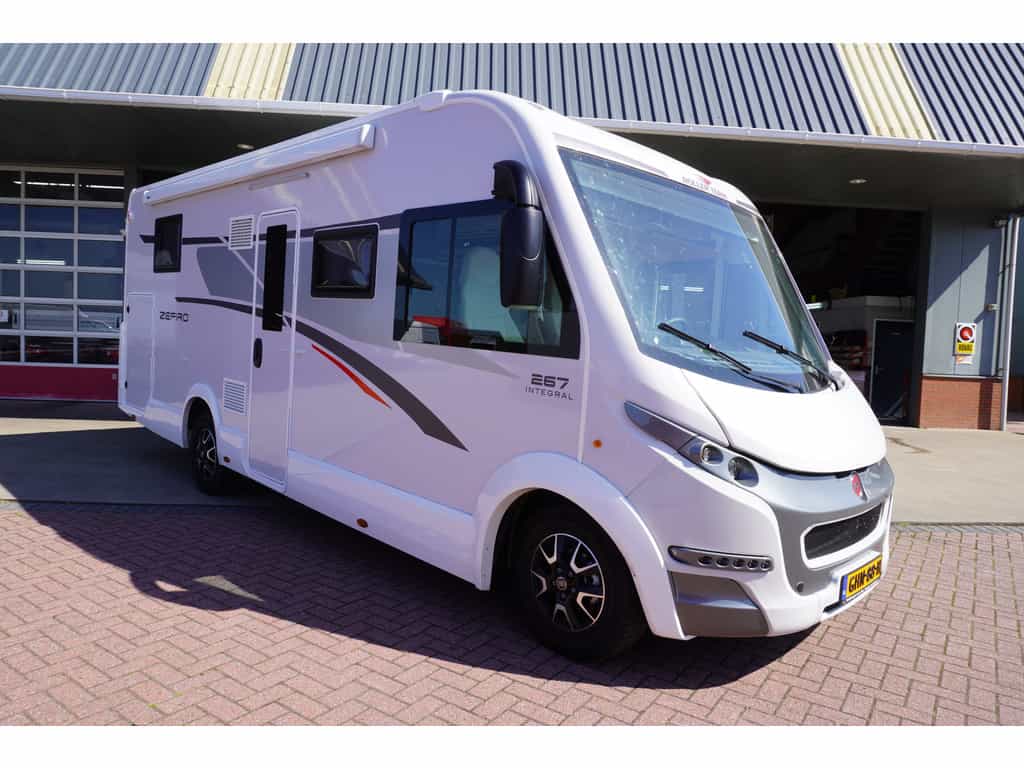 Roller TEAM ZEFIRO 267 INTEGRAL CAMPER 180PK EURO 6 Nr. V223 | Dakairco | Zonnepaneel | Luifel