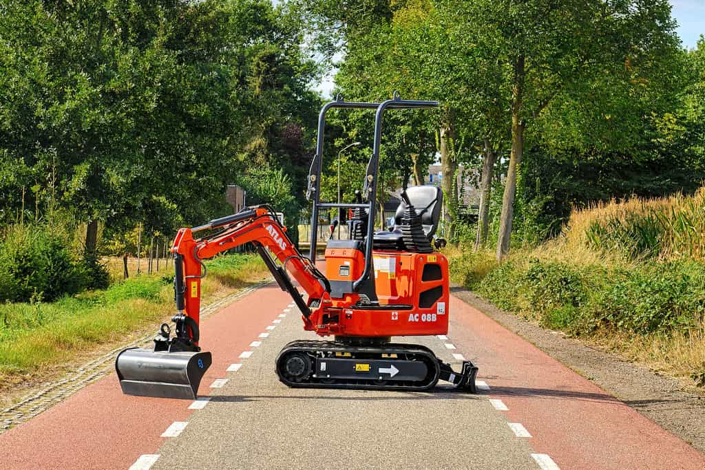 Atlas AC08B minigraver