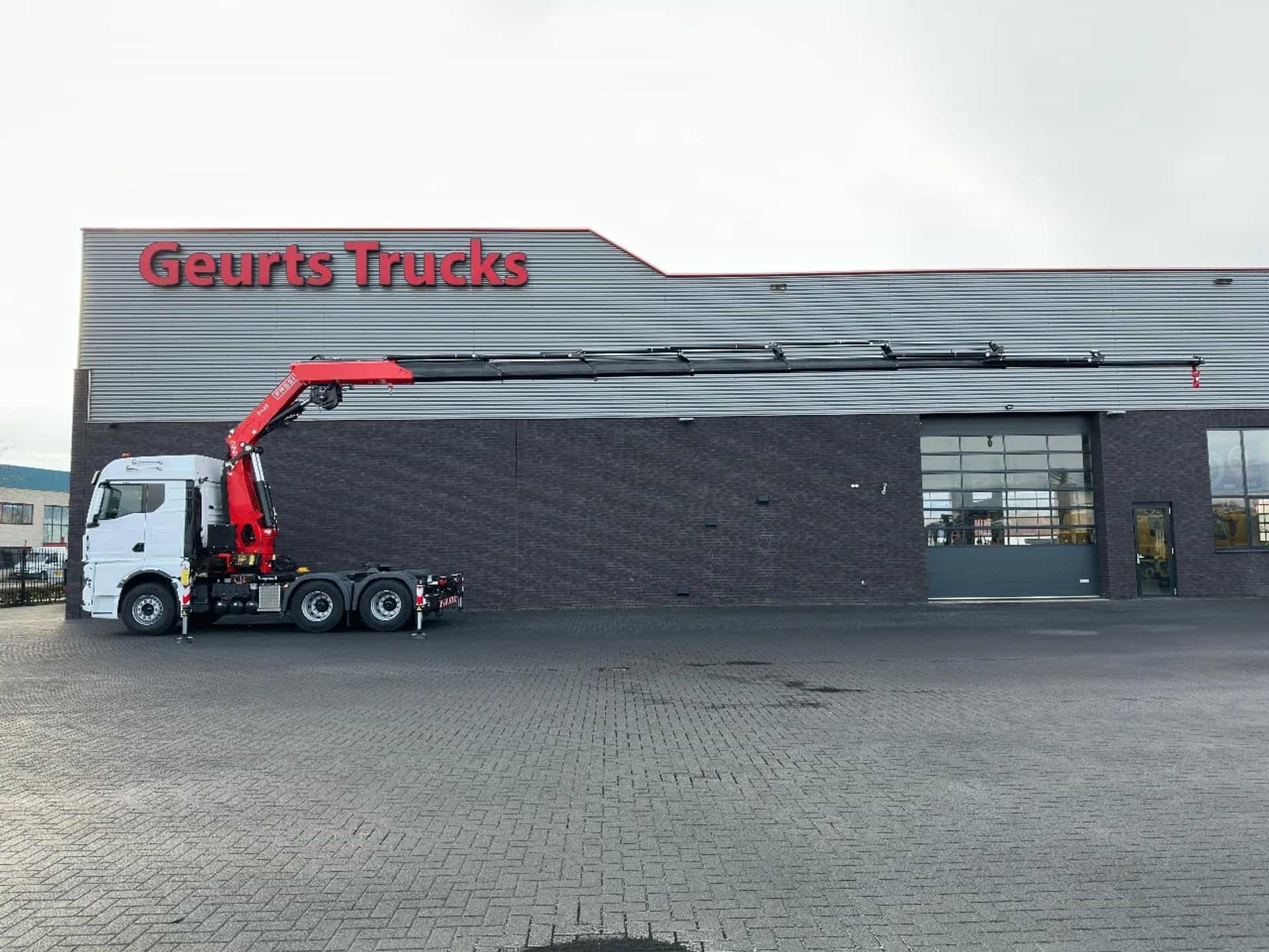 MAN  TGX 33.520 6X4 TREKKER-BAKWAGEN COMBI + FASSI F485RA.2.28 KRAAN/KRAN/CRANE/GRUA/NEW