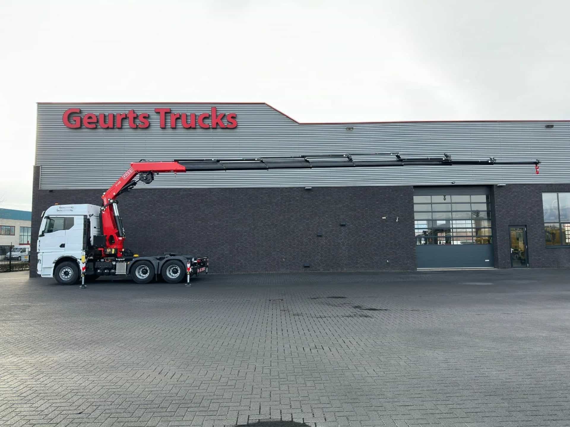 MAN  TGX 33.520 6X4 TREKKER-BAKWAGEN COMBI + FASSI F485RA.2.28 KRAAN/KRAN/CRANE/GRUA/NEW