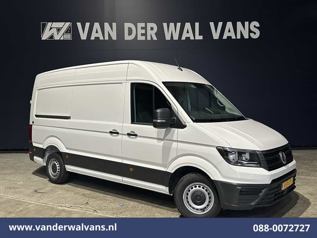 Volkswagen Crafter 2.0 TDI 140pk L3H3 L2H2 Euro6 Airco | 3000kg Trekhaak | Camera | Leder stuurwiel adaptieve cruisecontrol, stuurwielverwarming, chauffeursstoel, apple carplay, android auto