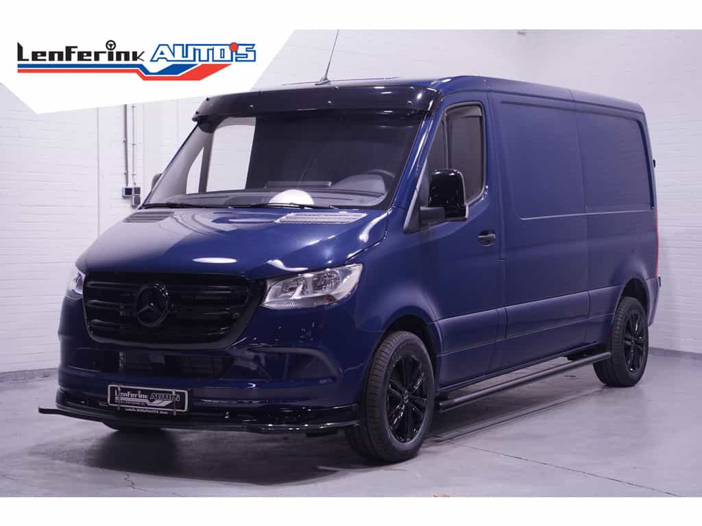 Mercedes-Benz Sprinter 215 CDI 150 pk L2H1 Black&Blue Edition 18' LMV Airco, Zwarte Grille + Spiegelkappen, Zonneklep, 2-Zits, Nieuw