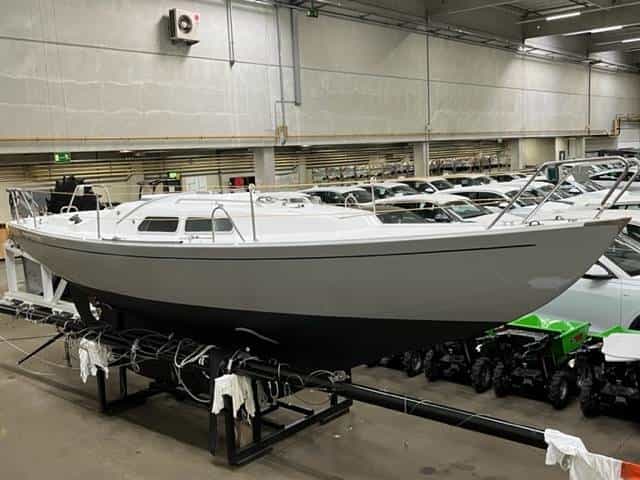 Volvo L90M  Marieholm IF26 classic sailingyacht