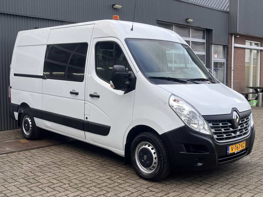 Renault Master T35 2.3 dCi L2H2 146PK Euro 6 Airco Cruise controle Kastinrichting Omvormer Standkachel Camera Telefoonverbinding Werkplaatsinrichting 1e Eigenaar Bpm vrij Ideaal voor camper!!