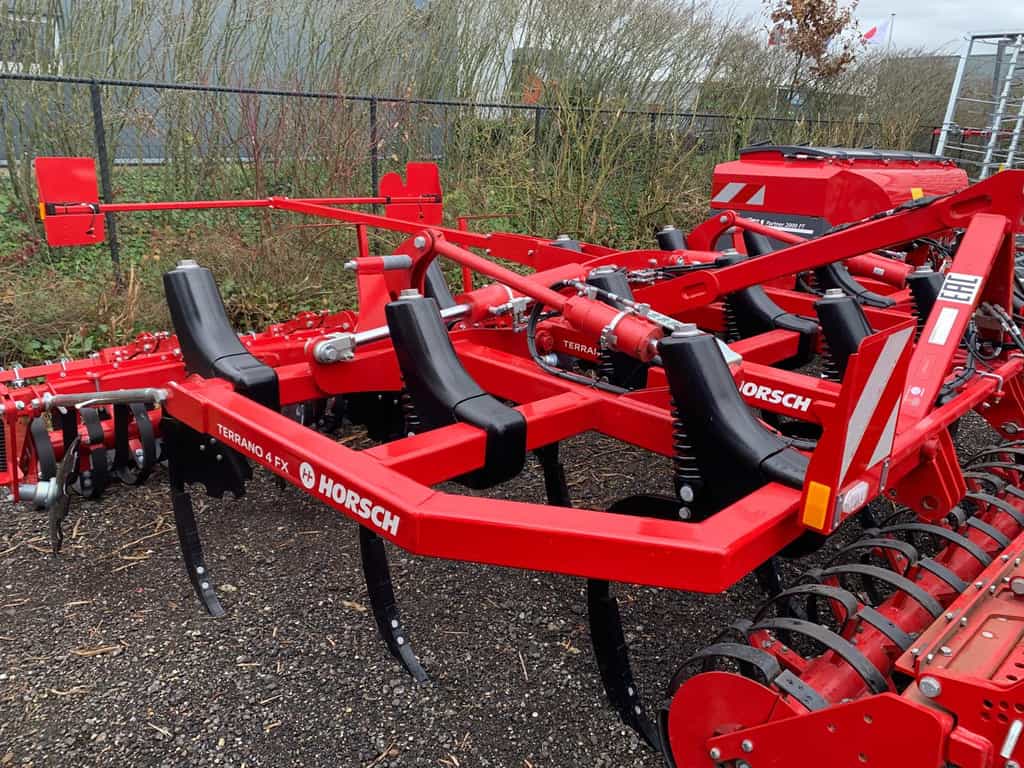 Horsch Terrano 4FX M10 Cultivator