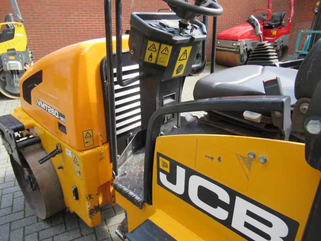 JCB VMT 260 mini road roller