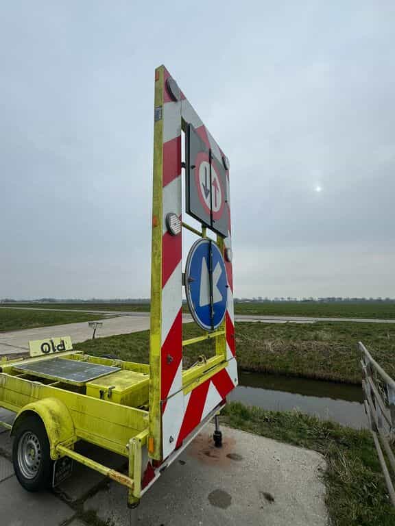 wegmarkering aanhanger