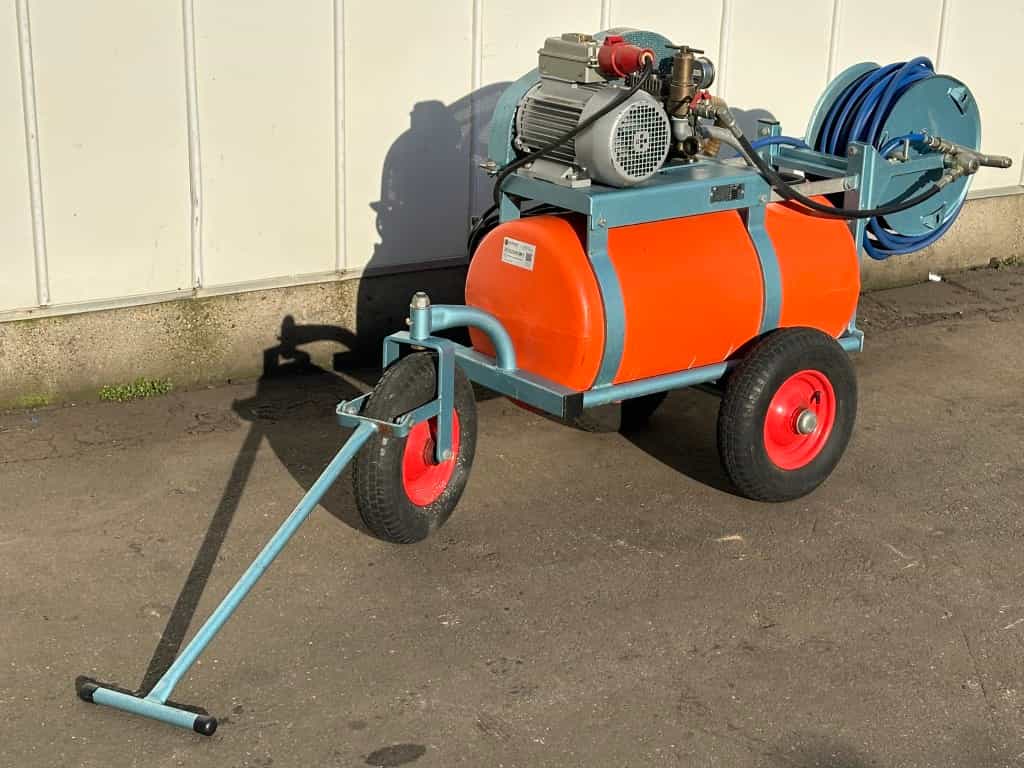 Empas 30-40-100E spuitwagen 100 liter met haspel