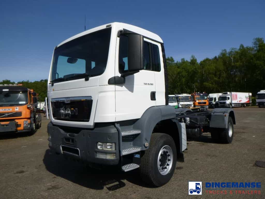 M.A.N. TGS 19.360 4X2 BBS manual Euro 2 chassis + PTO