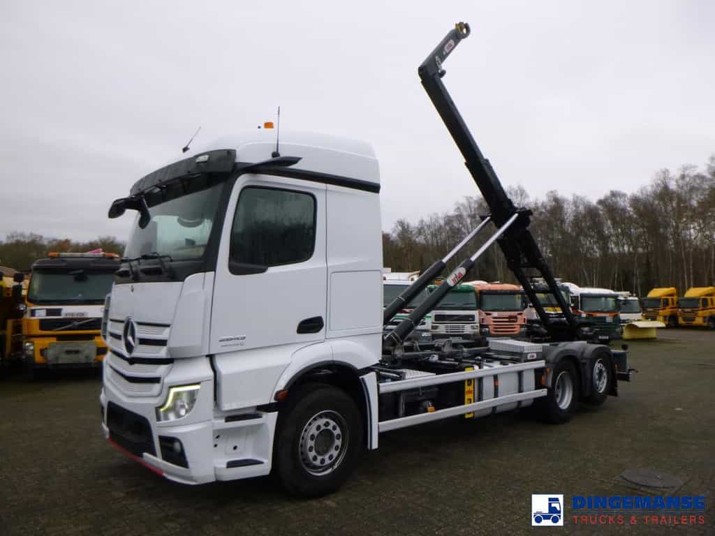 Mercedes Actros 2843 6x2 Hyva container hook 20t