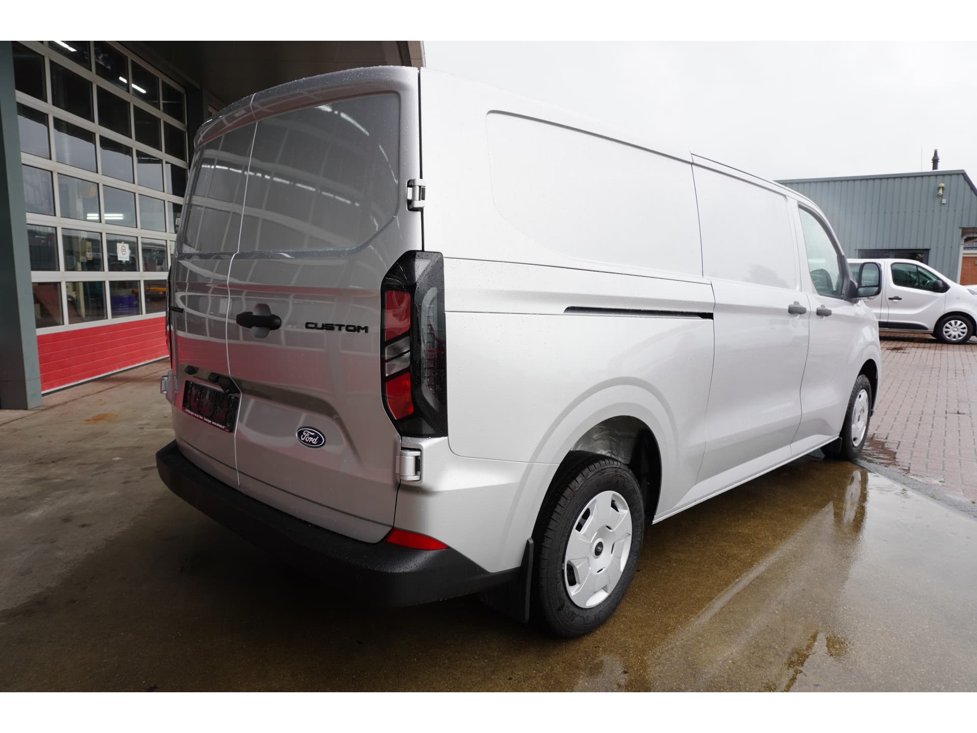 Foto 4 van Ford 320L 2.0 TDCI 170PK L2H1 Trend Automaat Schuifdeur L / R
