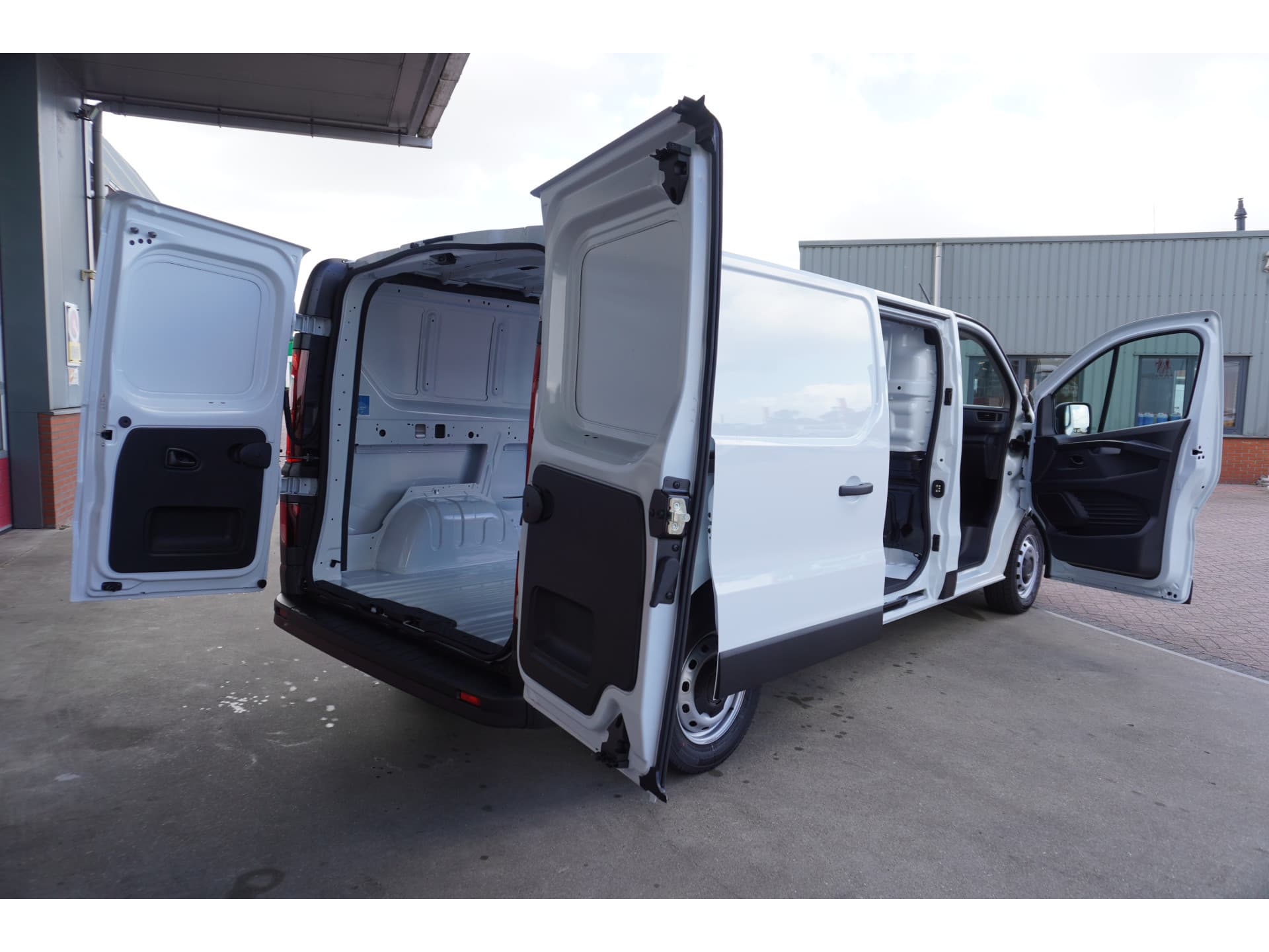 Foto 5 van Renault 2.0 Blue dC1 150PK T30 L2H1