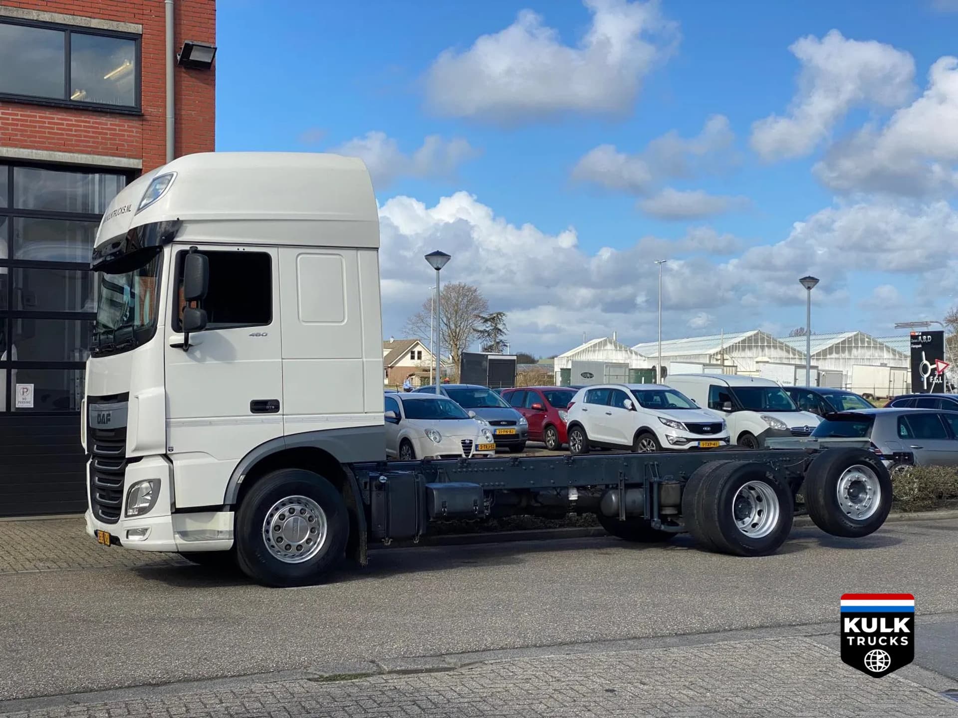Foto 3 van DAF XF 460 FAR 6X2 SSC CLEAN HOLLAND TRUCK