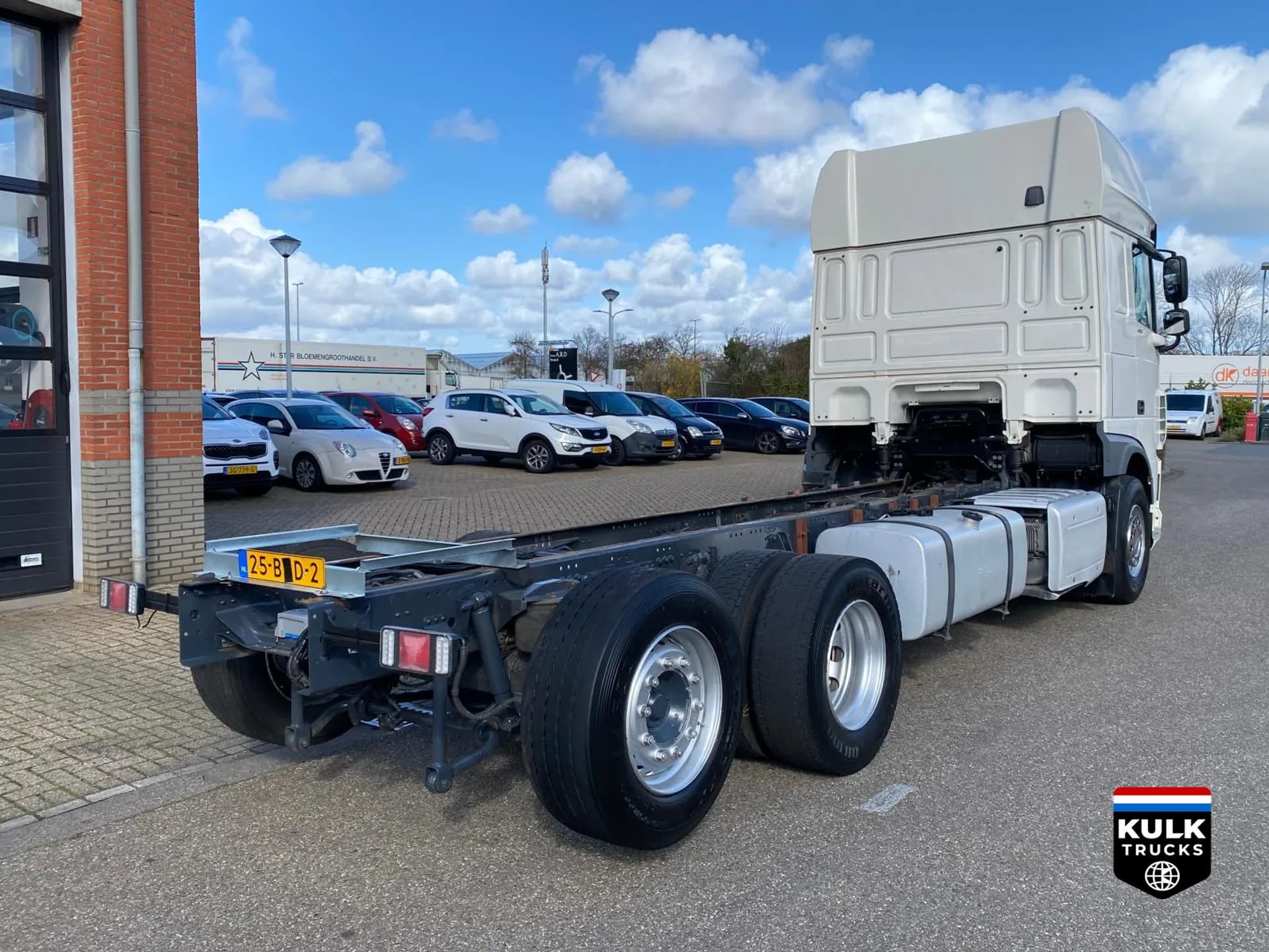 Foto 5 van DAF XF 460 FAR 6X2 SSC CLEAN HOLLAND TRUCK