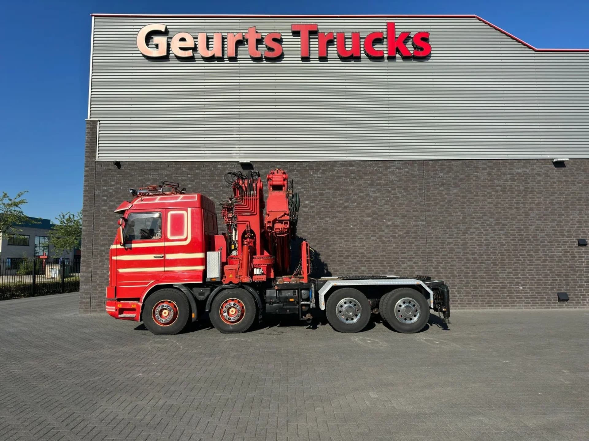 Foto 5 van Scania R143-420 V8 8X4 + EFFER 980/6S + JIB 2F73101 KRAAN/KAN/CRANE/GRUA/OLDTIMER/SPECIAL/SHOWTRUCK
