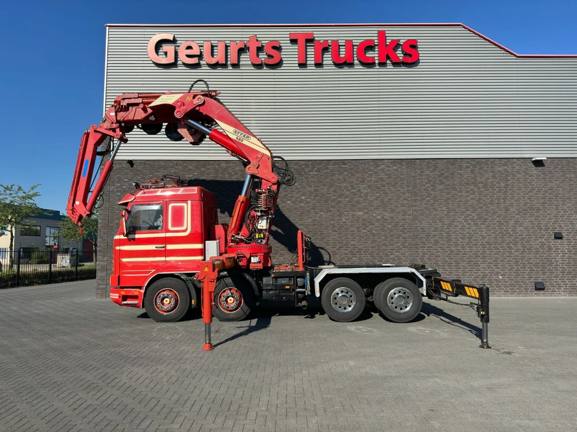 Foto 4 van Scania R143-420 V8 8X4 + EFFER 980/6S + JIB 2F73101 KRAAN/KAN/CRANE/GRUA/OLDTIMER/SPECIAL/SHOWTRUCK