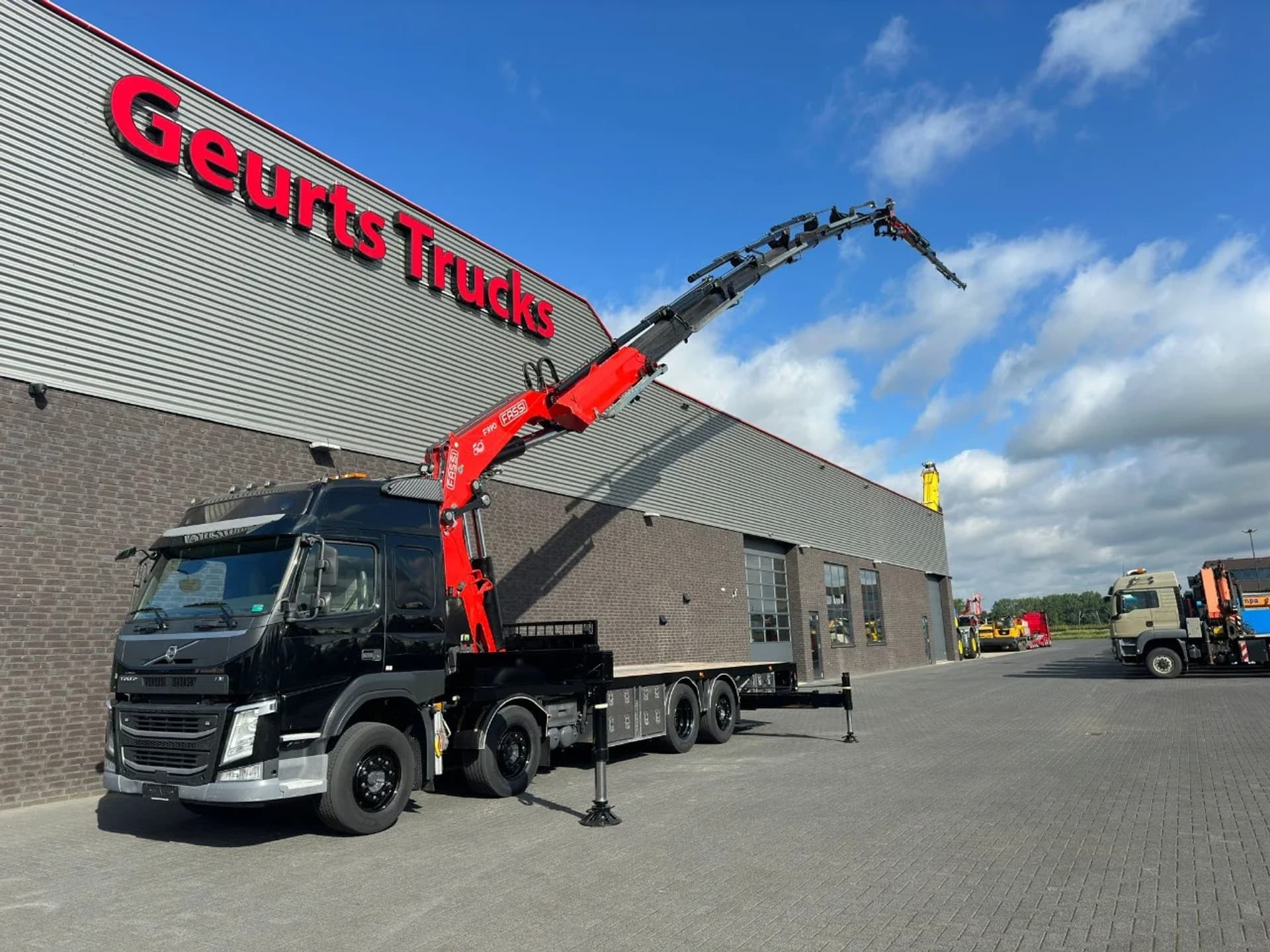 Foto 2 van Volvo FM 450 8X2 MET FASSI F99RA.2.28 XHE-DYNAMIC + JIB L616 KRAAN/KRAN/CRANE/GRUA