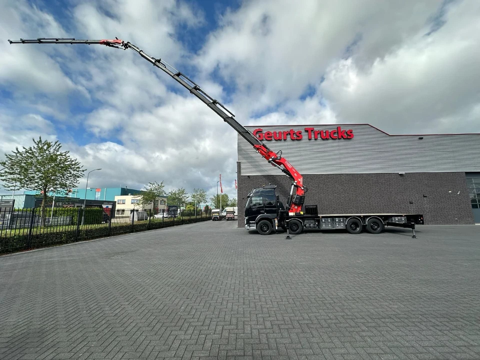 Foto 5 van Volvo FM 450 8X2 MET FASSI F99RA.2.28 XHE-DYNAMIC + JIB L616 KRAAN/KRAN/CRANE/GRUA