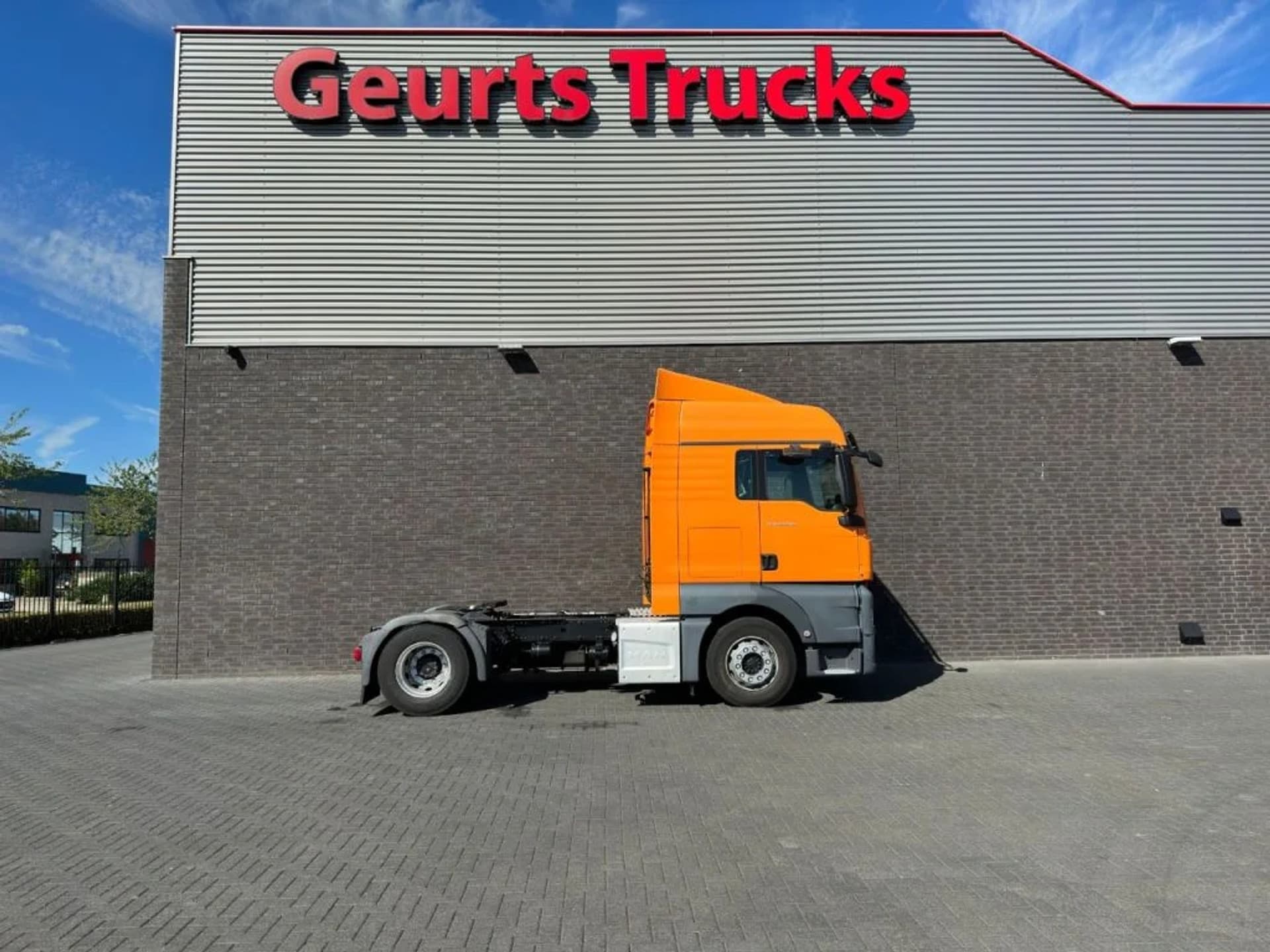 Foto 4 van MAN TGX 18.460 4X2 TREKKER/TRACTOR/SZM EURO 6