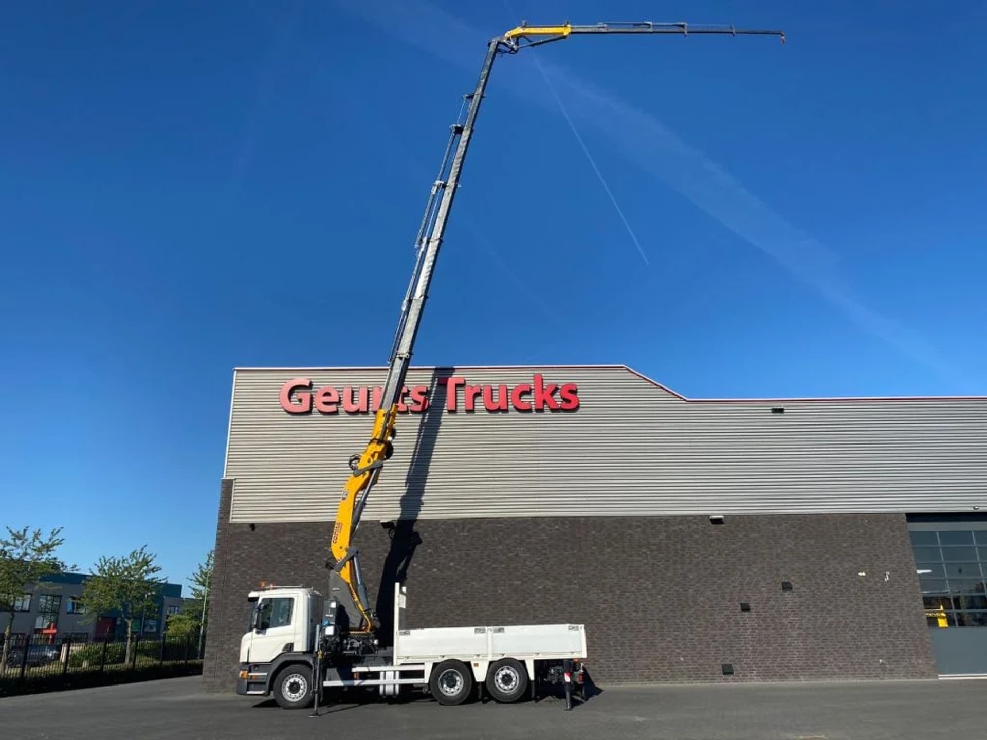 Foto 4 van Scania P250 6X2 + COPMA 510.7 + JIB J4 KRAAN/KRAN/CRANE/MONTAGEKRAN/DACHDECKERKRAN/DAKWERKEN/ROOF CRANE