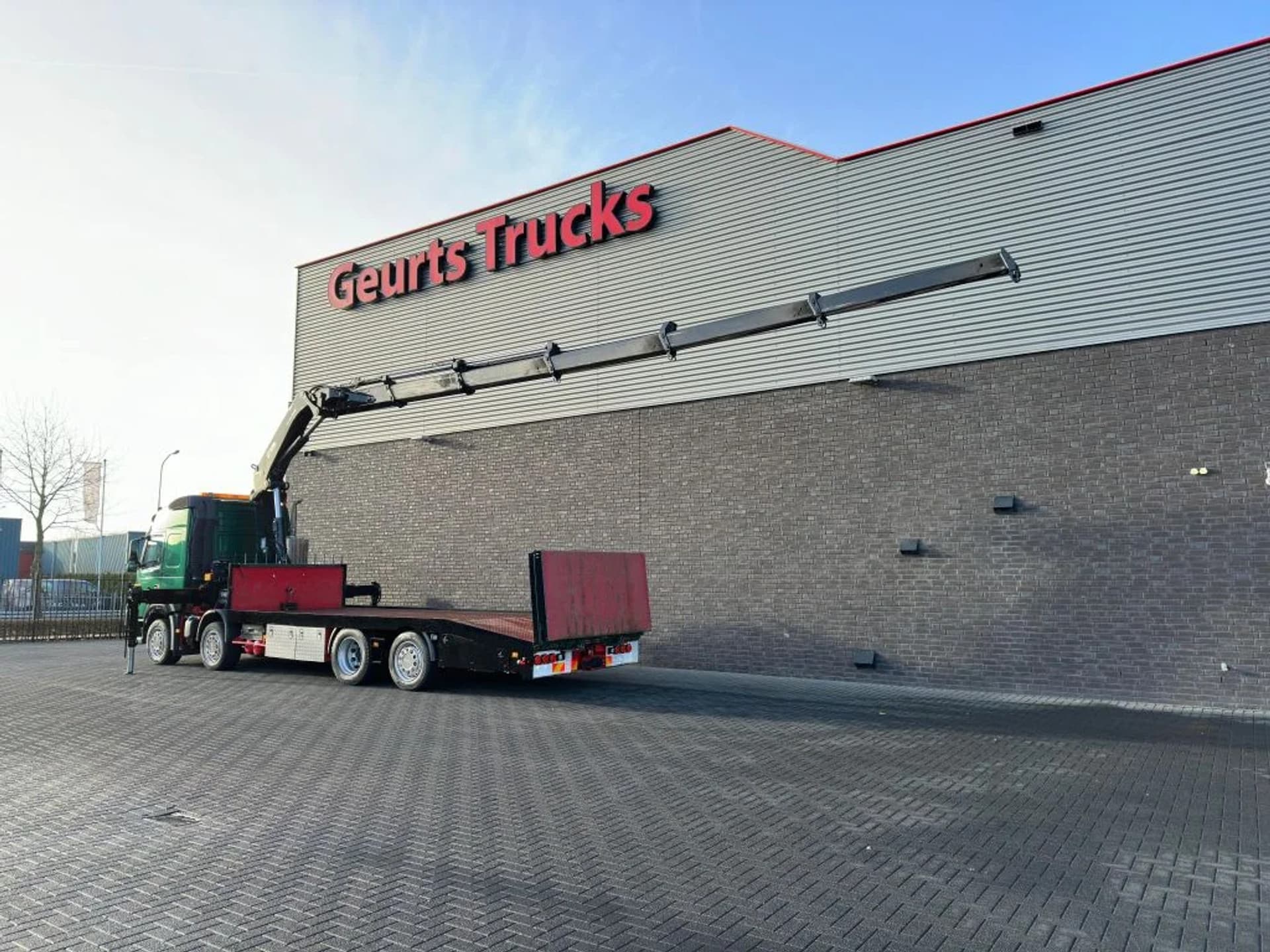 Foto 3 van Volvo FM 500 8X2 OPRIJWAGEN/MACHINE TRANSPORTER + HIAB 322 EP-5 HIPRO KRAAN/KRAN/CRANE/GRUA