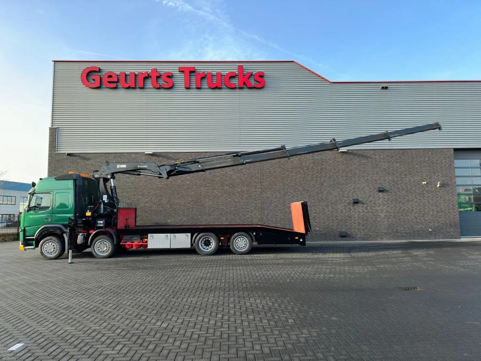 Foto 4 van Volvo FM 500 8X2 OPRIJWAGEN/MACHINE TRANSPORTER + HIAB 322 EP-5 HIPRO KRAAN/KRAN/CRANE/GRUA