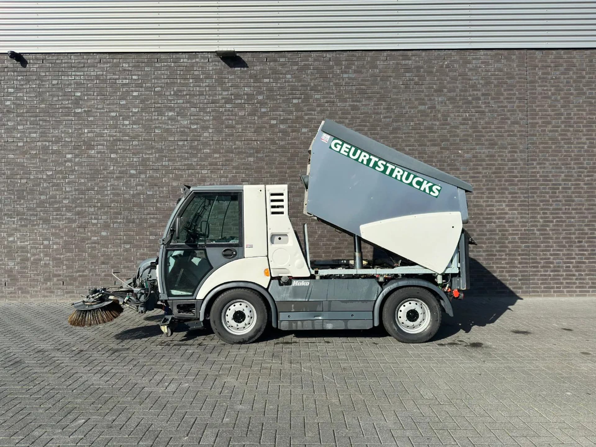 Foto 2 van Hako CITYMASTER 2200 SWEEPING TRUCK/ KEHRMASCHINE/VEEGWAGEN/EURO 6