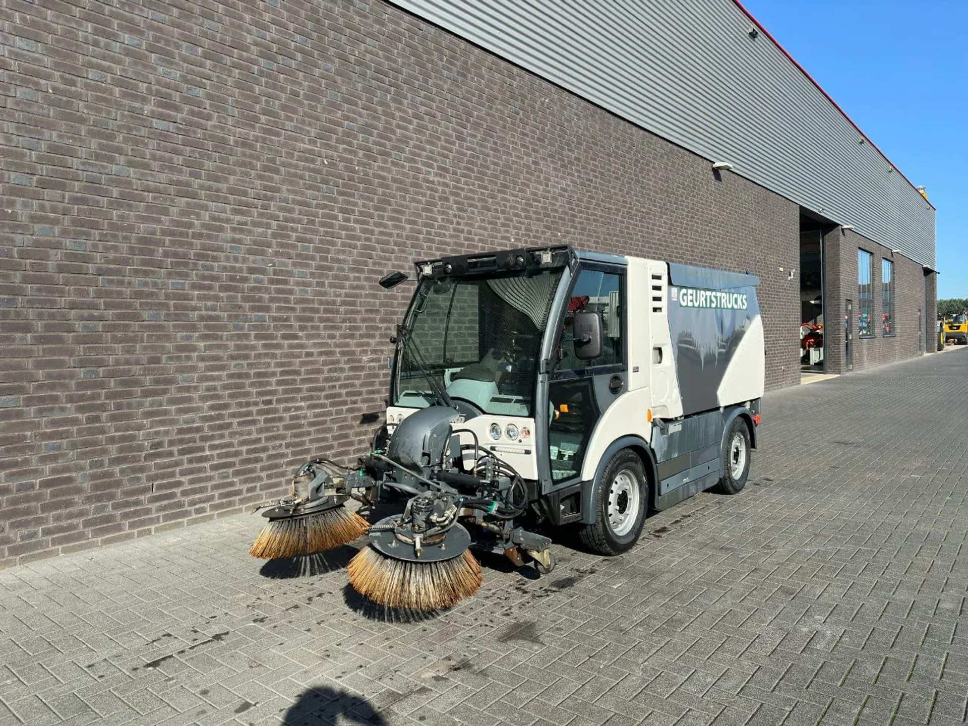 Foto 4 van Hako CITYMASTER 2200 SWEEPING TRUCK/ KEHRMASCHINE/VEEGWAGEN/EURO 6