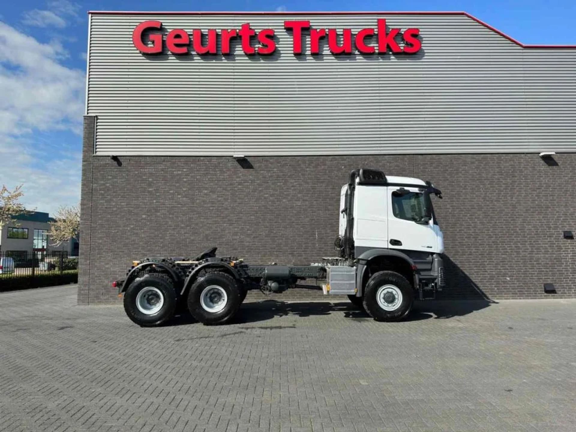 Foto 4 van Mercedes-Benz Arocs 4052 AS 6X6 HEAVY DUTY TRACTOR NEW !!! 2X IN STOCK !!!!