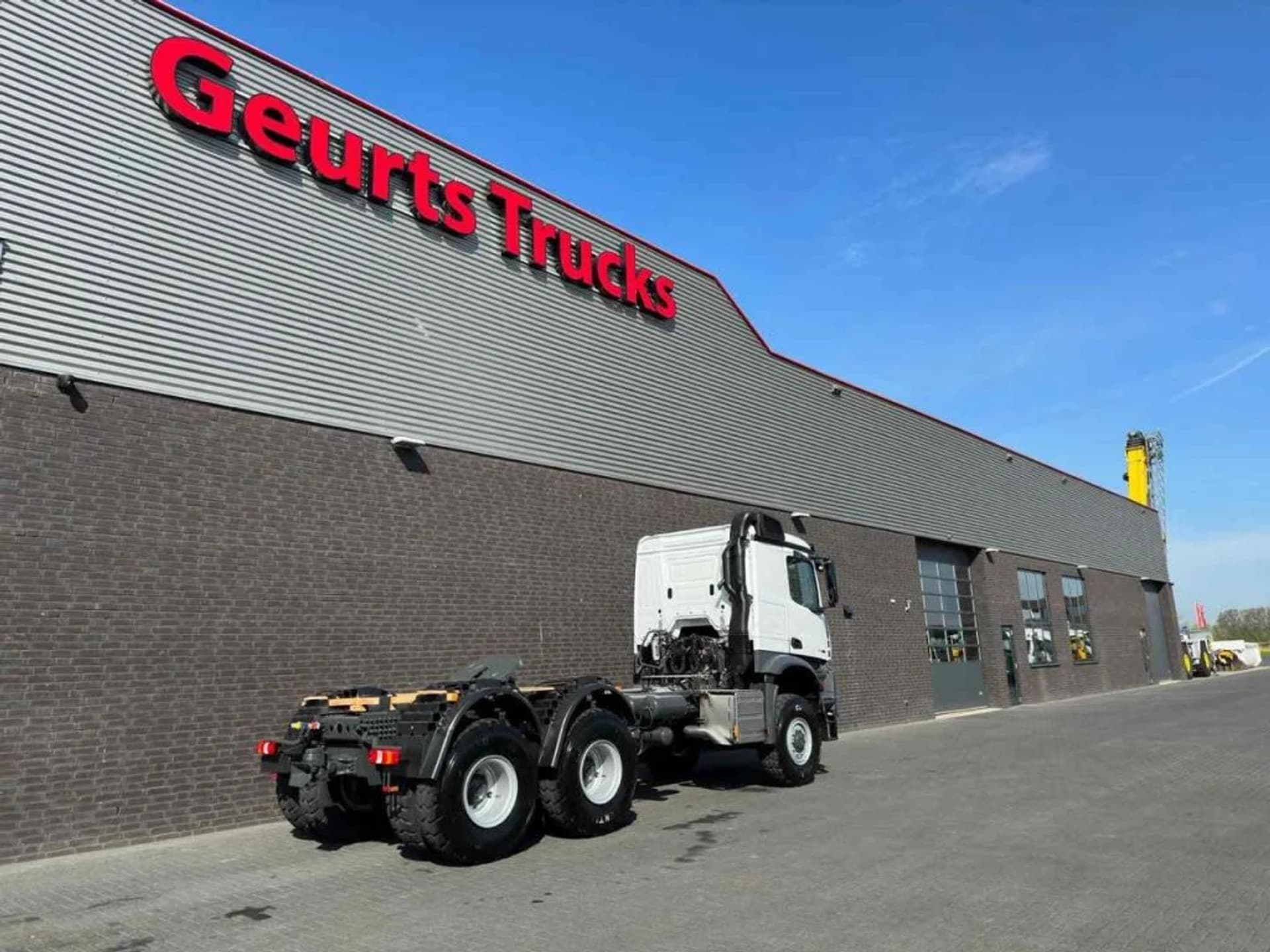 Foto 5 van Mercedes-Benz Arocs 4052 AS 6X6 HEAVY DUTY TRACTOR NEW !!! 2X IN STOCK !!!!