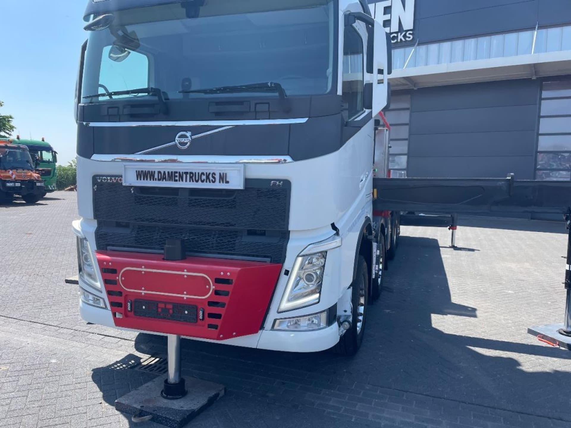 Foto 5 van Volvo FH 540 8x2 Euro 6 HMF 8520-O-H6 + JIB FJ 2000-K6