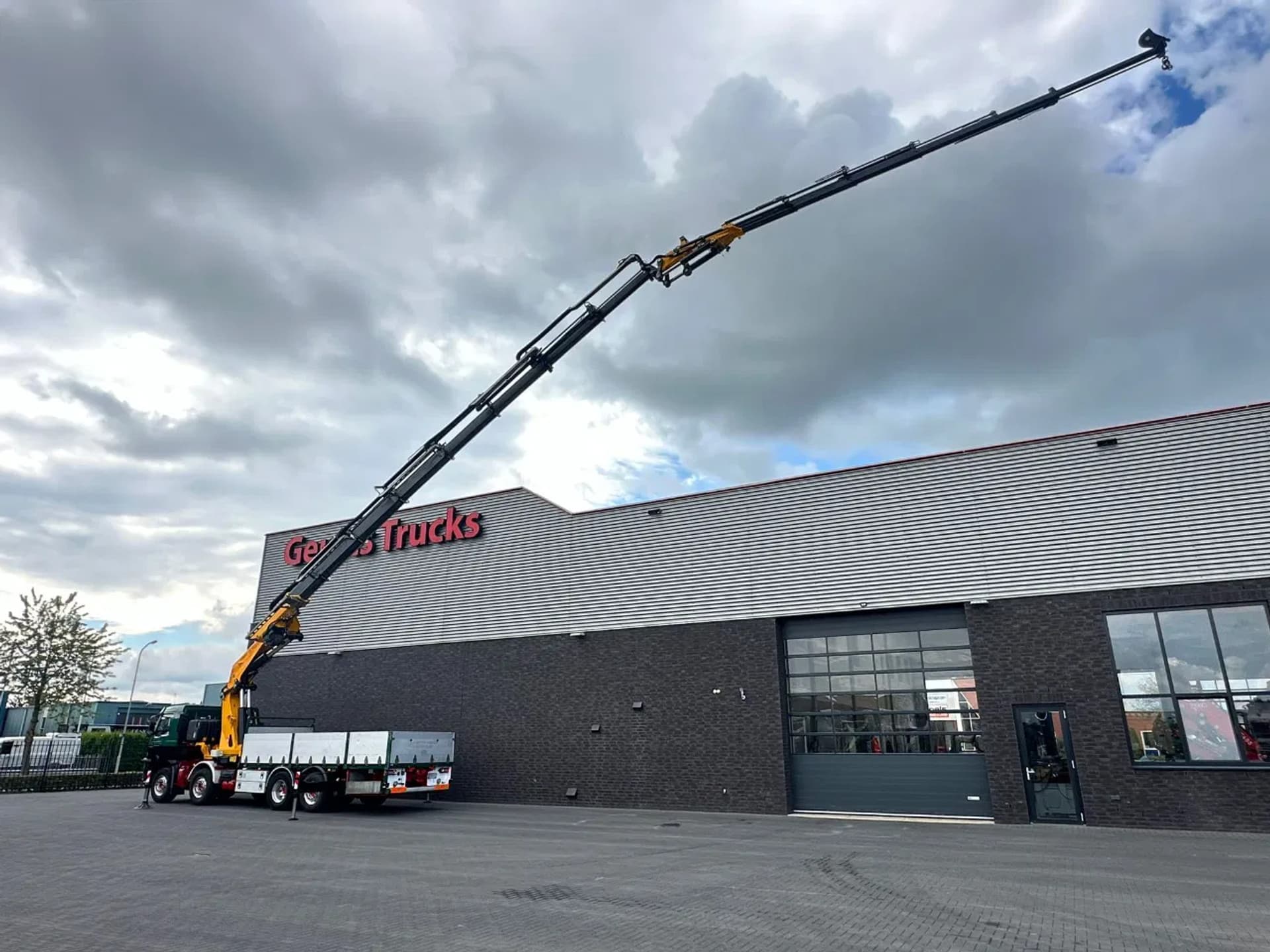 Foto 5 van Volvo FM 500 8X2 + FASSI F1350RA.2.28 XHE-DYNAMIC + JIB L616 KRAAN/KRAN/CRANE/GRUA