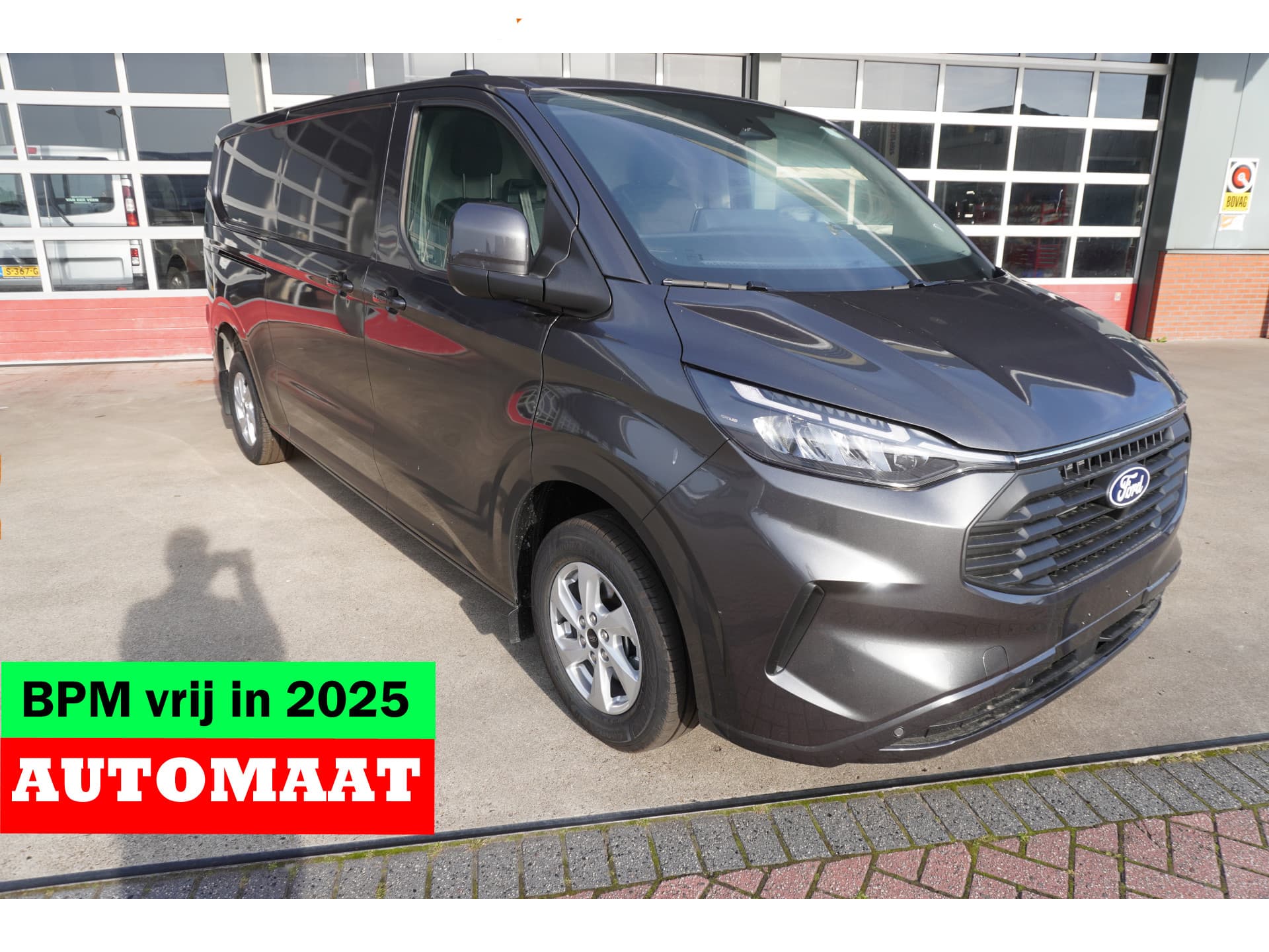 Foto 1 van Ford 320 2.0 TDCI 170pk L2H1 Limited Schuifdeur L+R Automaat