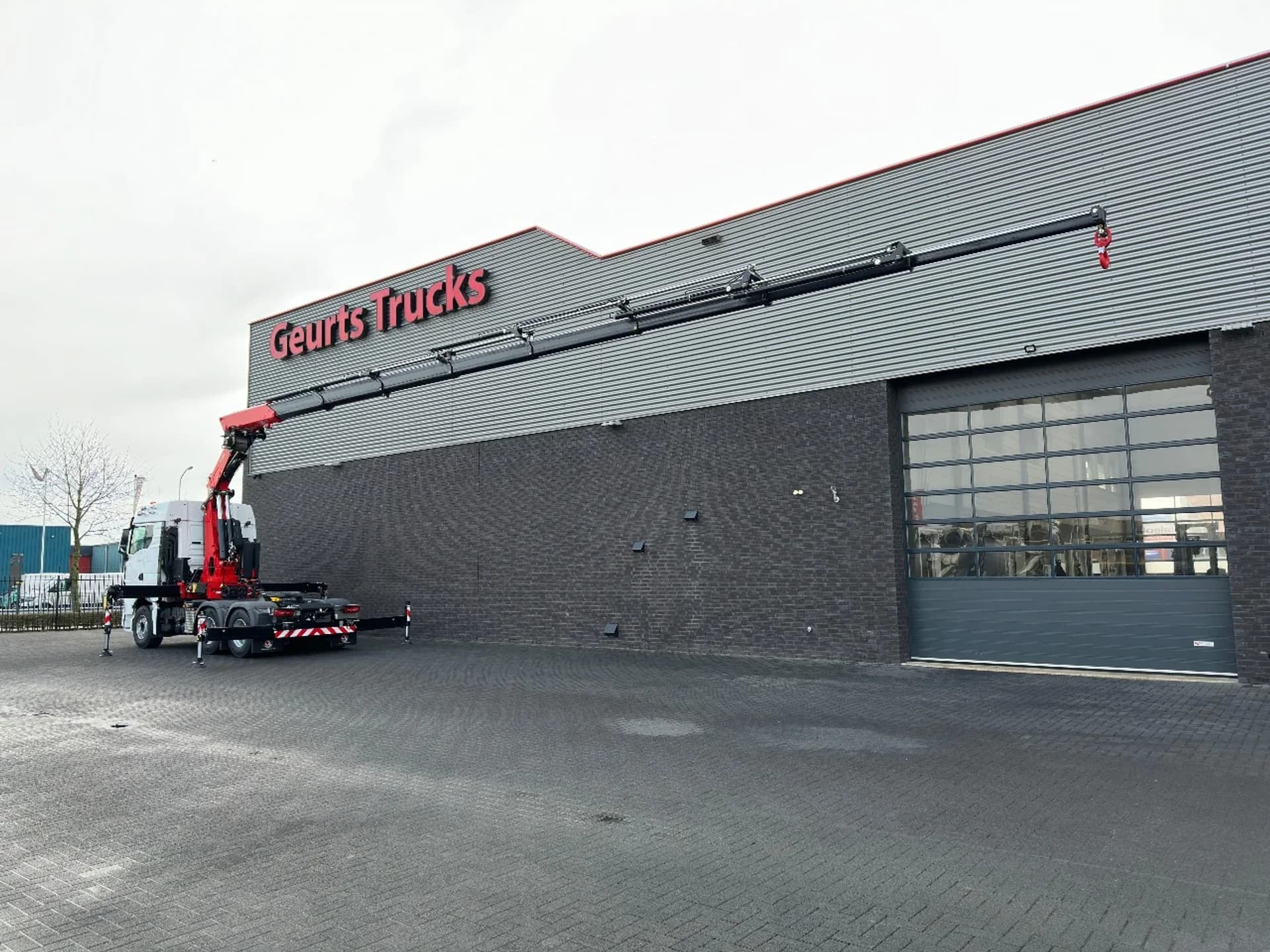 Foto 3 van MAN TGX 33.520 6X4 TREKKER-BAKWAGEN COMBI + FASSI F485RA.2.28 KRAAN/KRAN/CRANE/GRUA/NEW