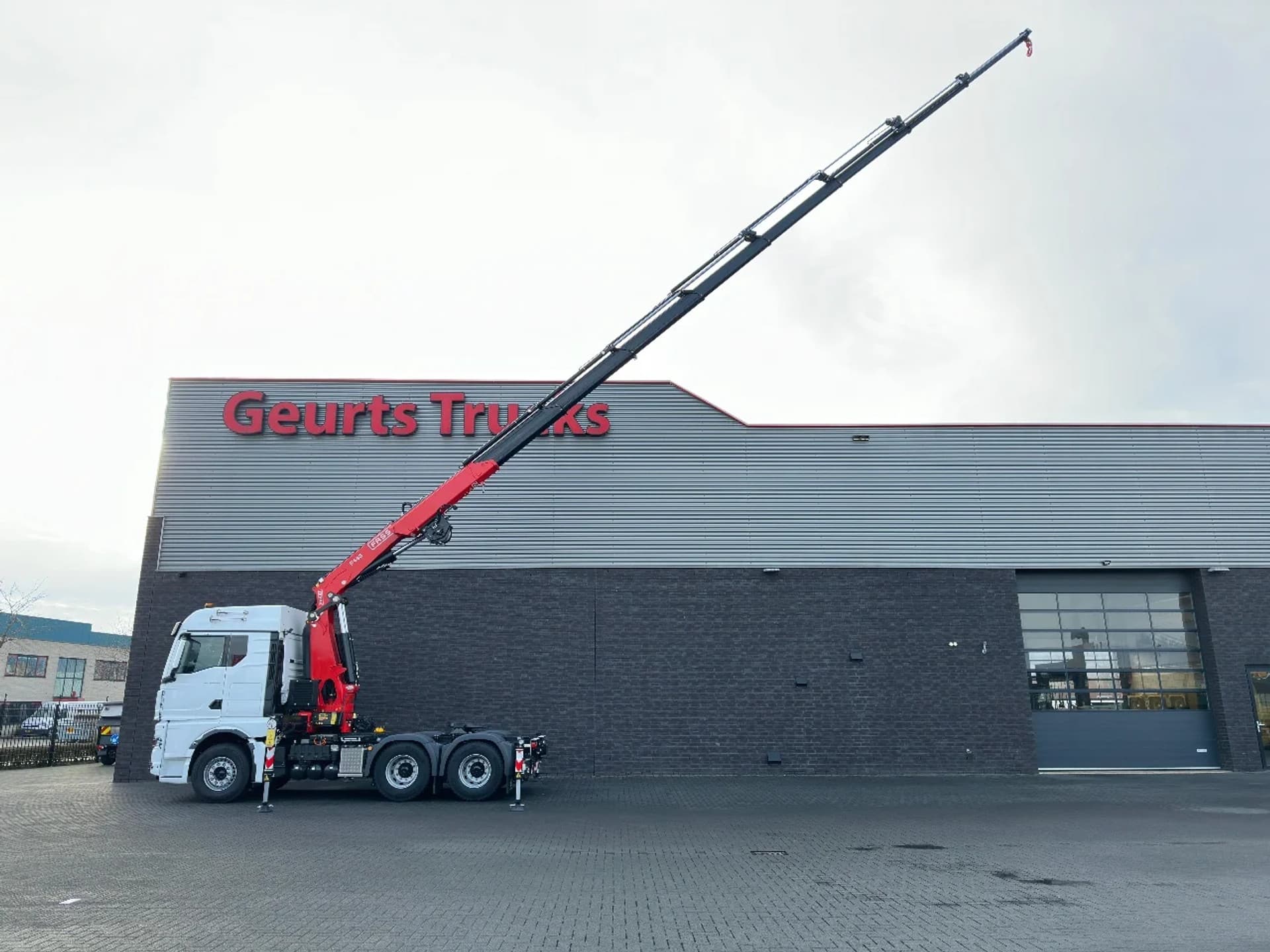 Foto 5 van MAN TGX 33.520 6X4 TREKKER-BAKWAGEN COMBI + FASSI F485RA.2.28 KRAAN/KRAN/CRANE/GRUA/NEW