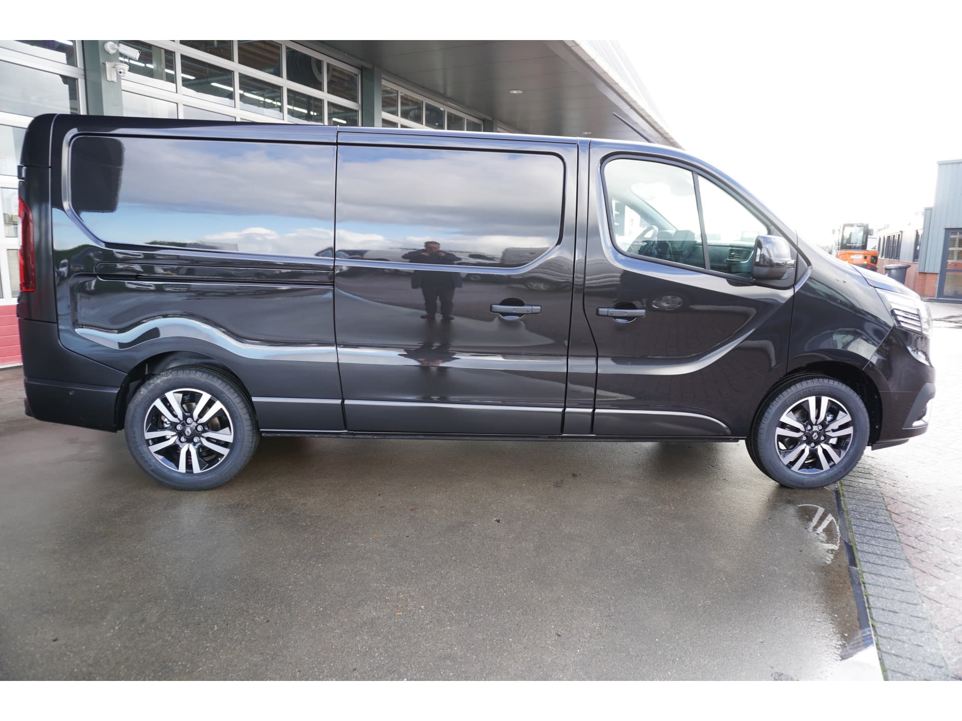 Foto 3 van Renault 2.0 Blue dCi 170PK T30 L2H1 Extra Automaat