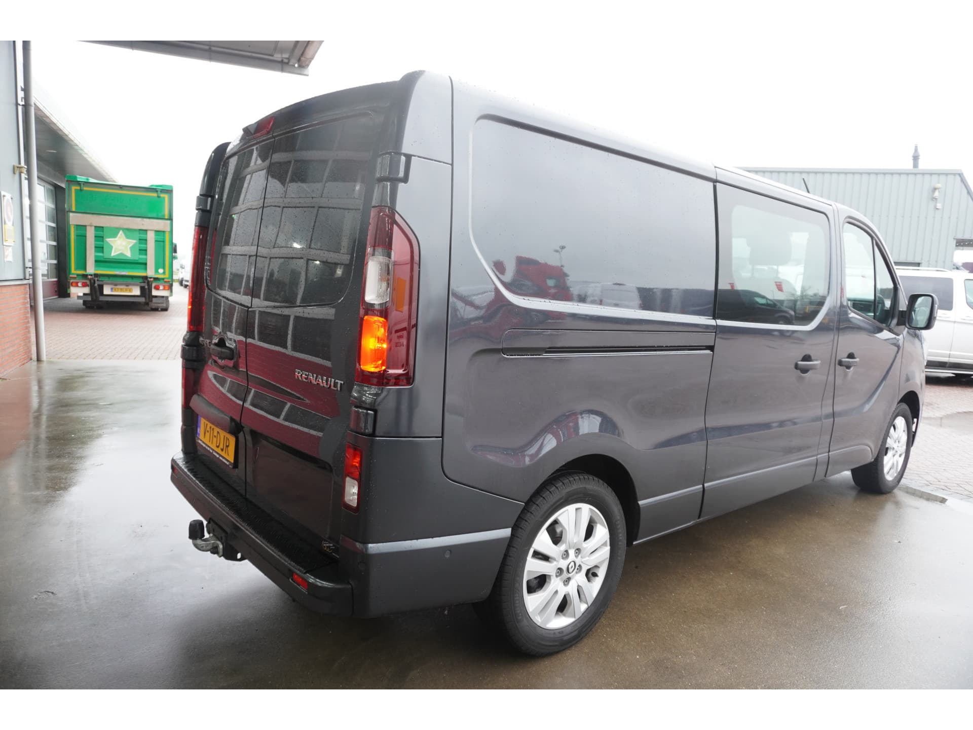 Foto 4 van Renault 2.0 dCi 150PK L2H1 Dubbelcabine Luxe Schuifdeur L/R