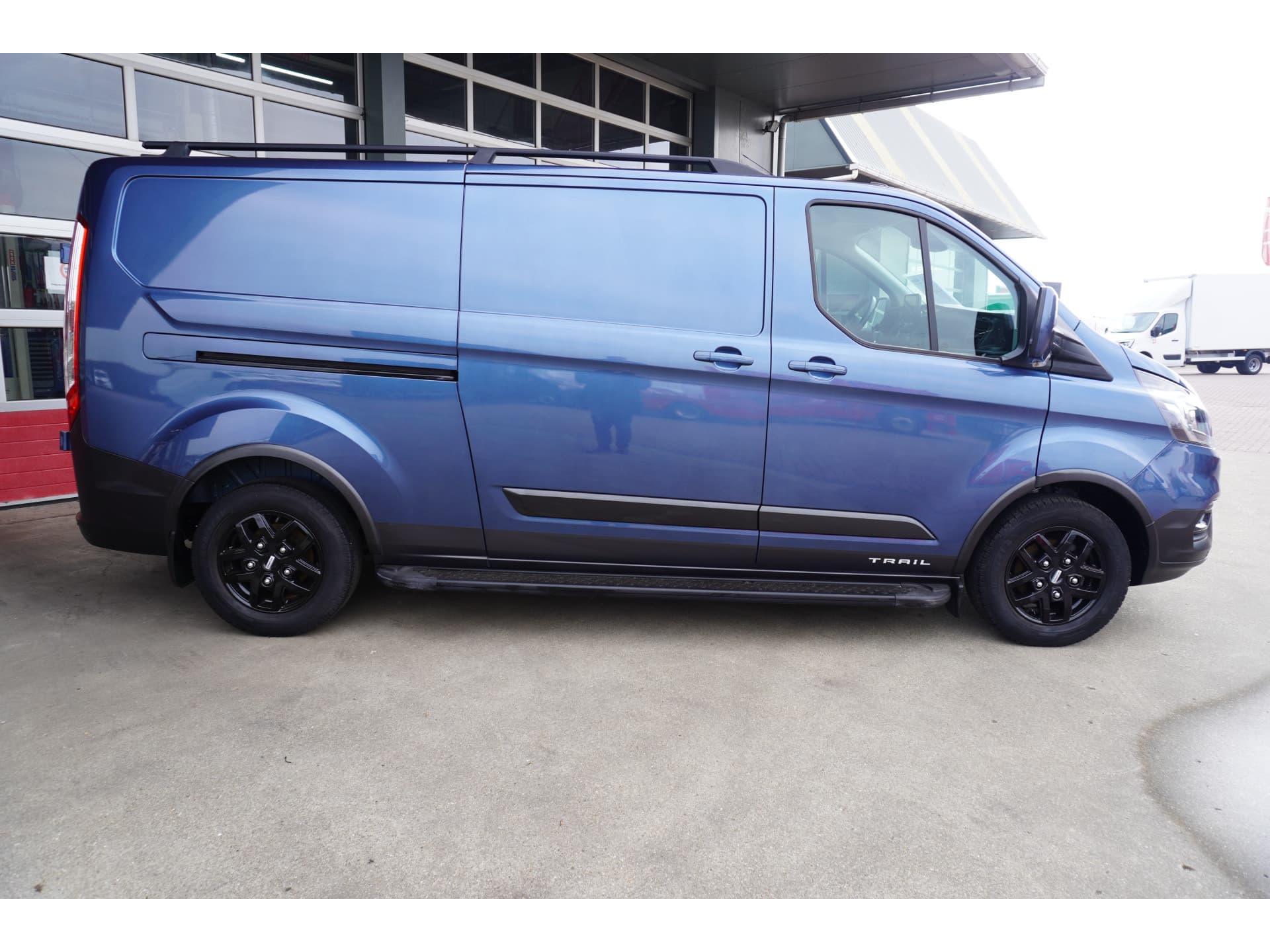 Foto 3 van Ford 300 2.0 TDCI 170PK L2H1 Trail