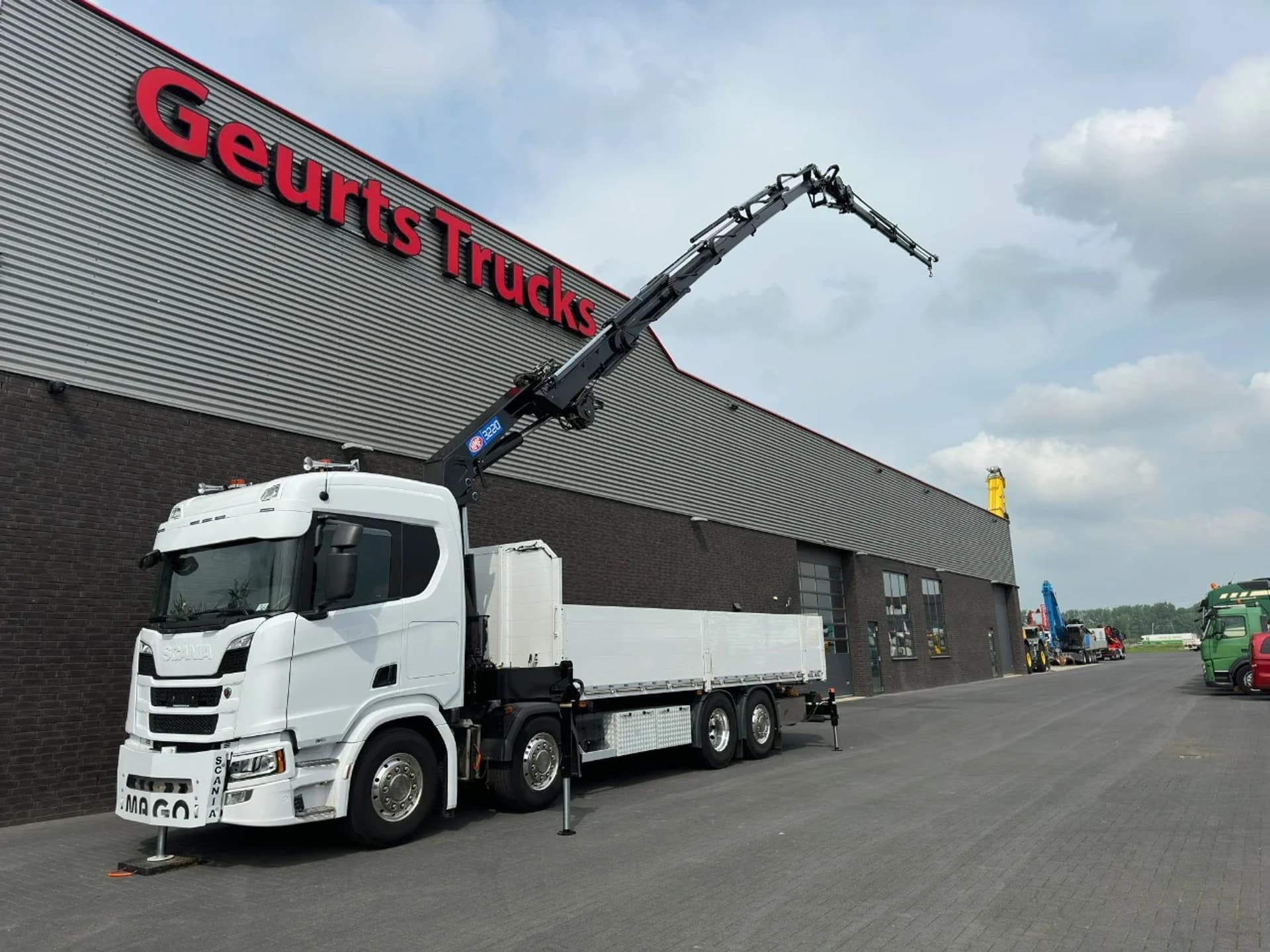 Foto 2 van Scania R540 NGS 8X2 MET HMF 3220-K5 + JIB FJ1000-K4 KRAAN/KRAN/CRANE/GRUA