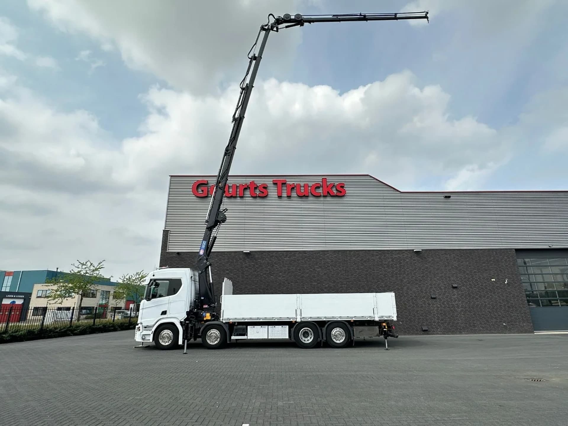 Foto 3 van Scania R540 NGS 8X2 MET HMF 3220-K5 + JIB FJ1000-K4 KRAAN/KRAN/CRANE/GRUA