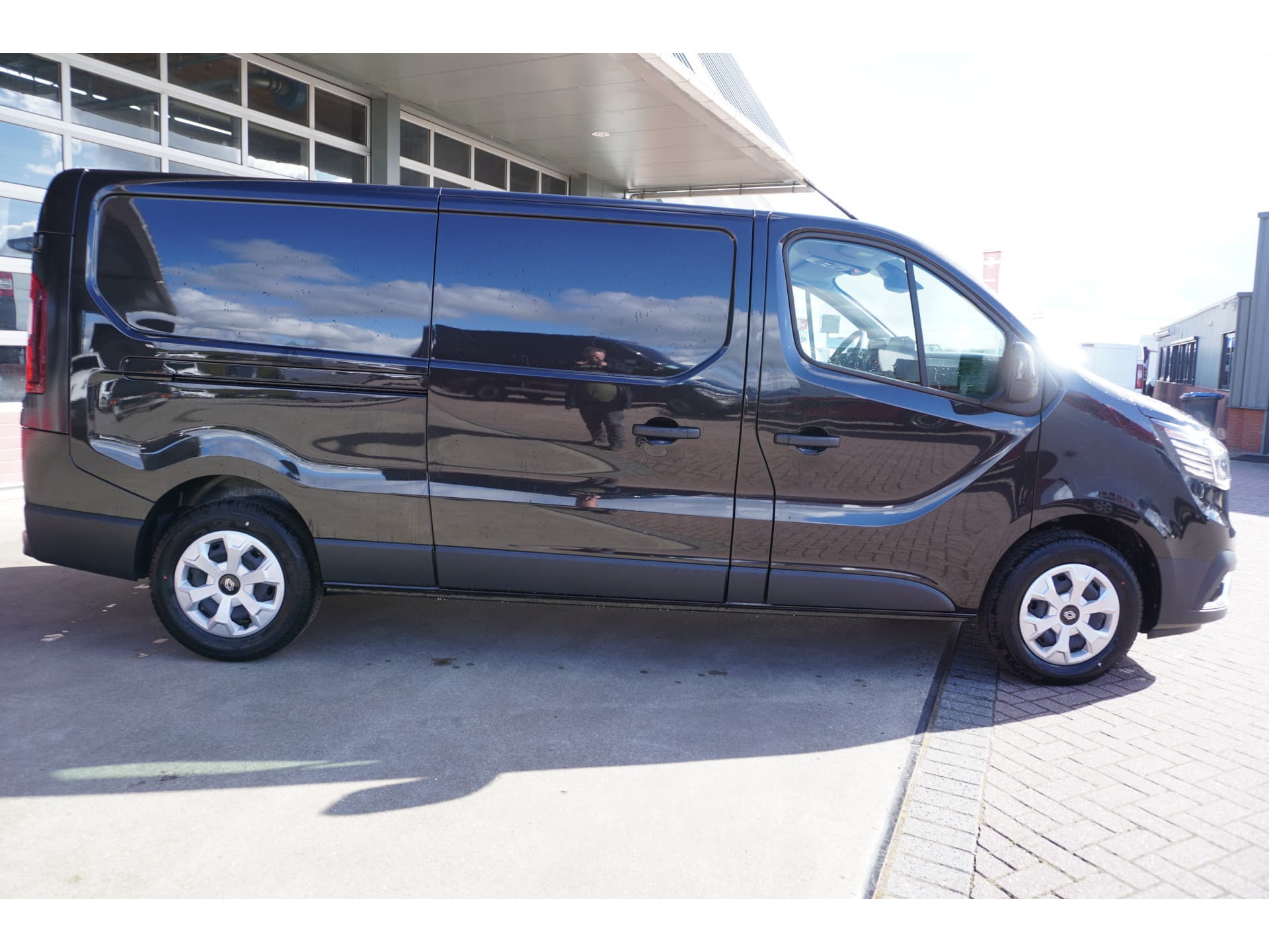 Foto 3 van Renault 2.0 Blue dCi 130 T30 L2H1 Advance