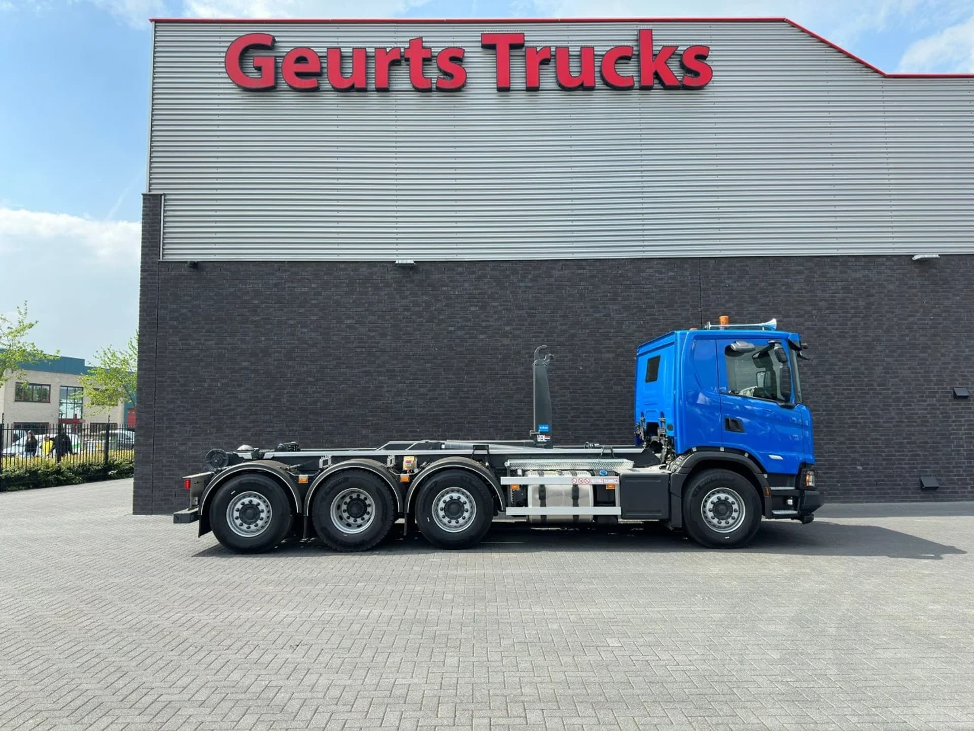 Foto 4 van Scania G 560 NGS XT 8X2/6 TRIPLE + VDL S-30-6400 HAAKARMSYSTEEM/ABROLLKIPPER/HOOKLIFT/NIEUW/NEW