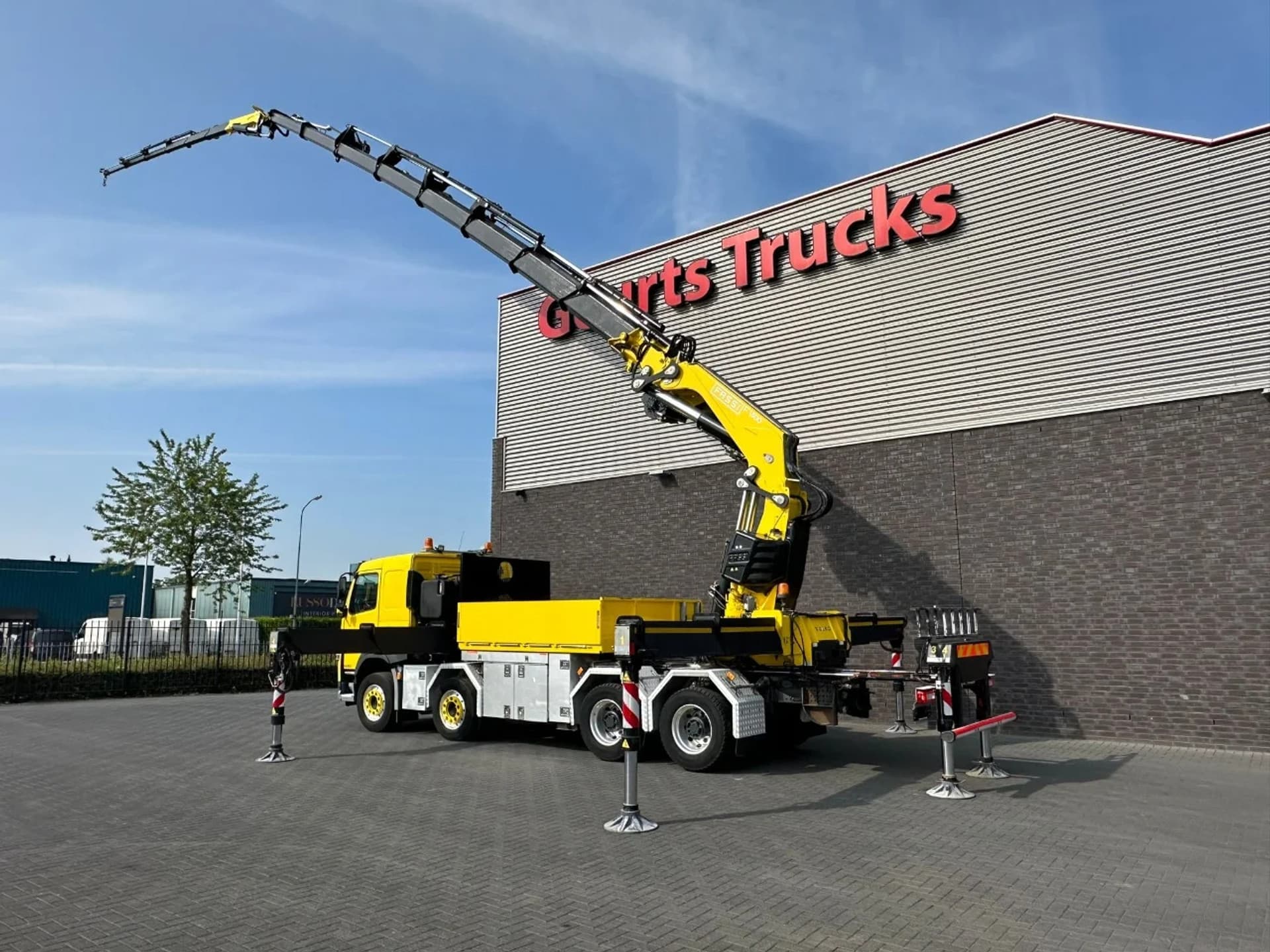 Foto 4 van Volvo FM 460 8X4 FASSI F1300RA.2.28 + JIB L616 KRAAN/KRAN/CRANE/GRUA/MONTAGEKRAN/DACHDECKERKRAN